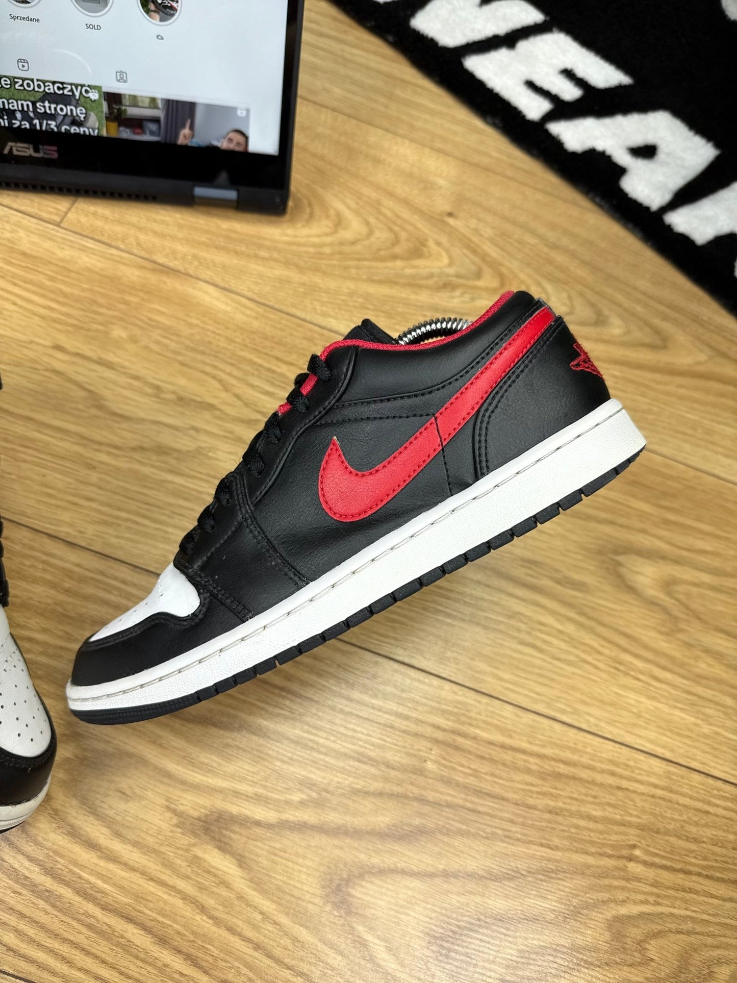Nike Air Jordan 1 Low (42)
