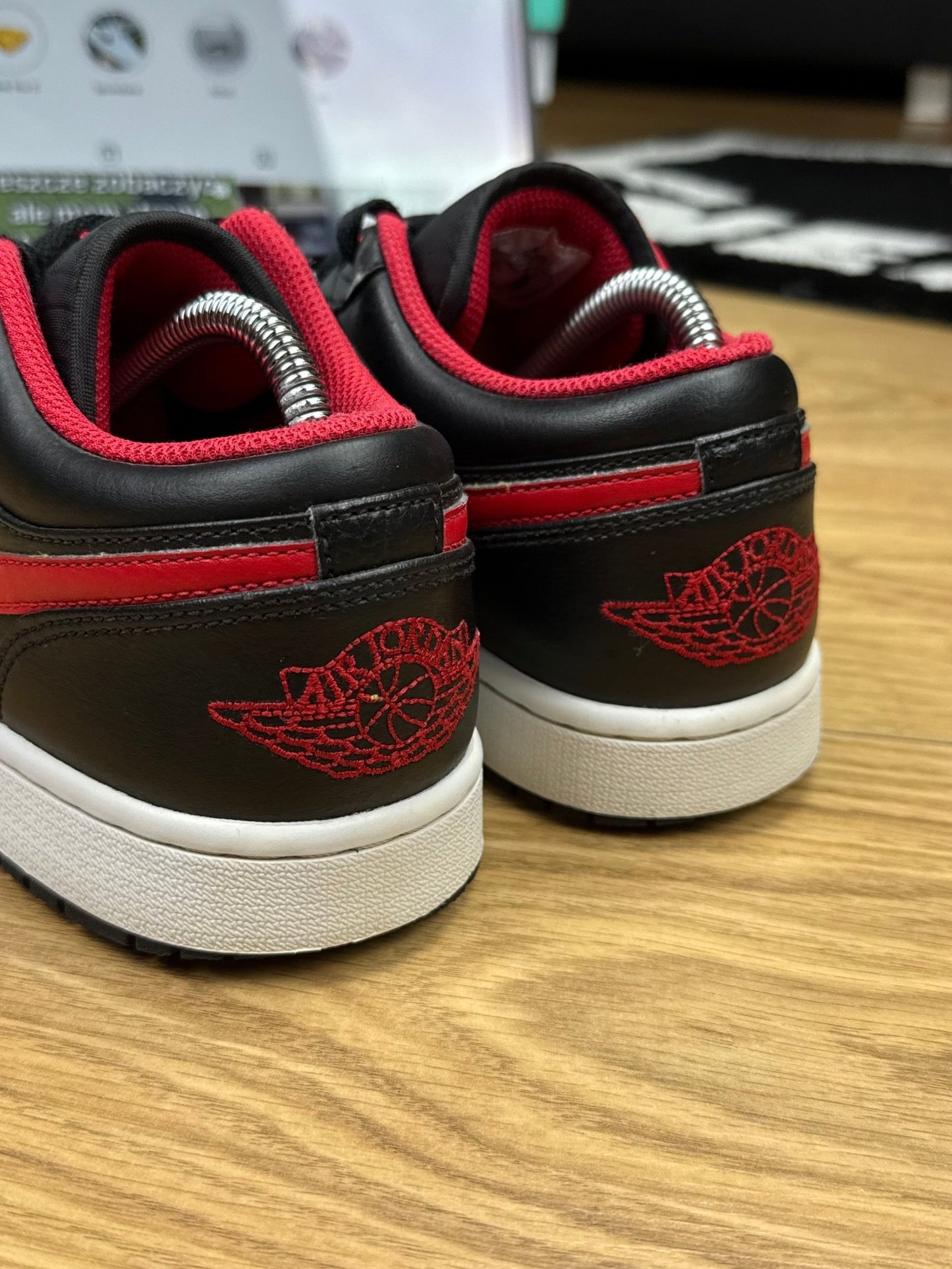 Nike Air Jordan 1 Low (42)