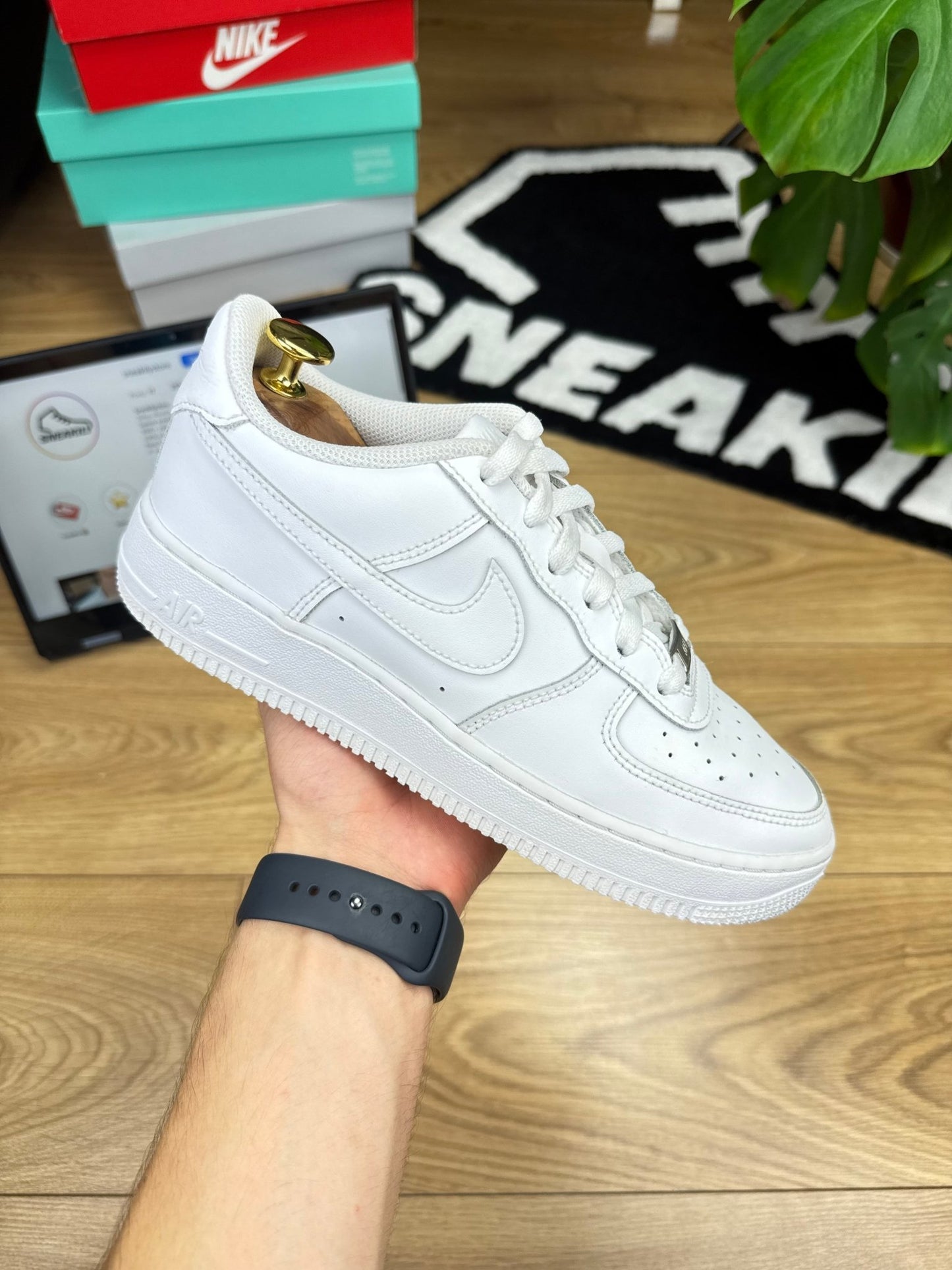 Nike Air Force 1 Low (38.5)