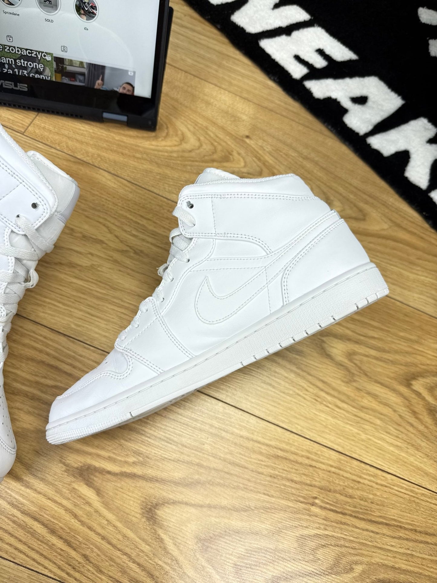 Nike Air Jordan 1 Mid (45)