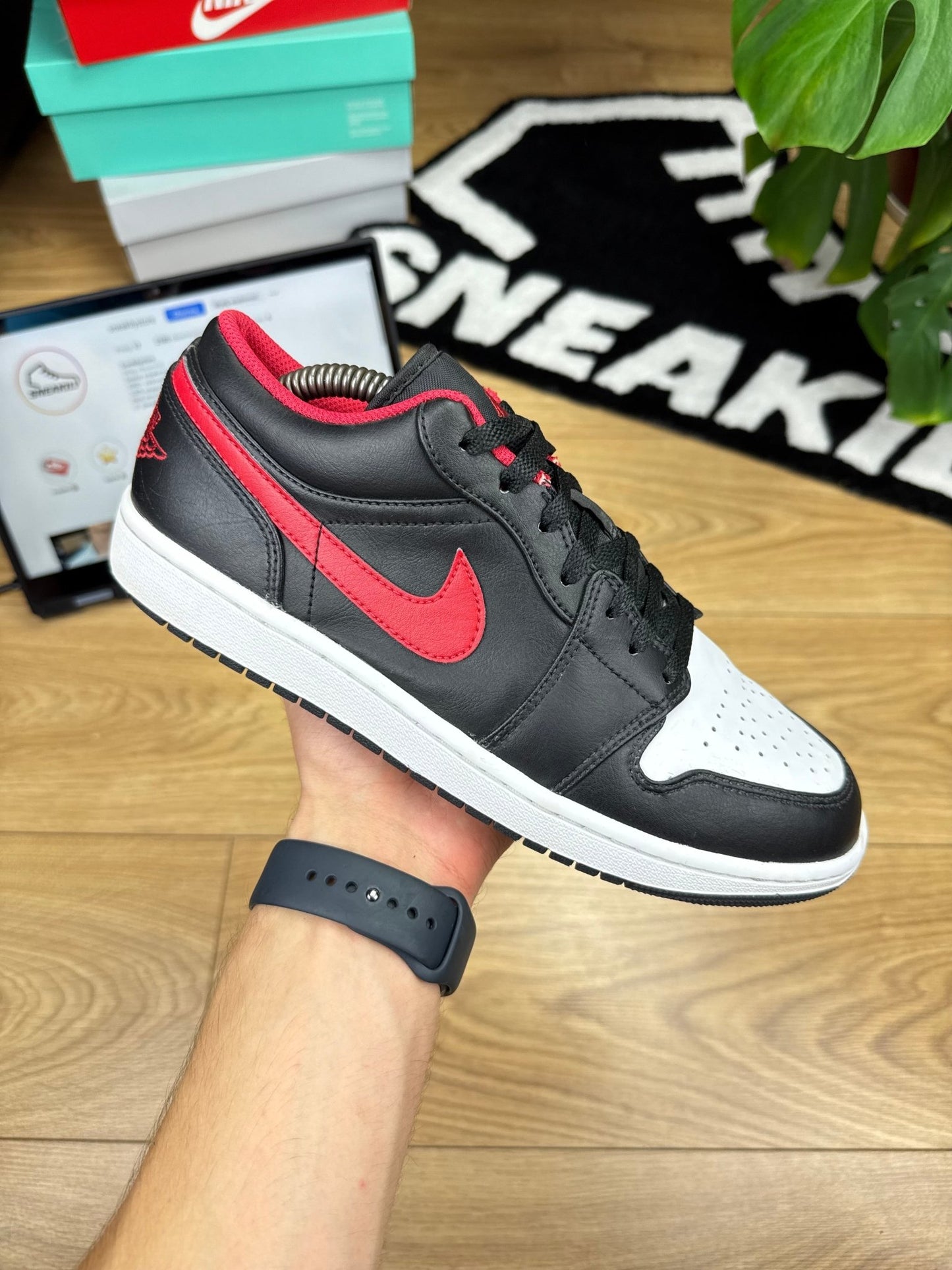 Nike Air Jordan 1 Low (42.5)