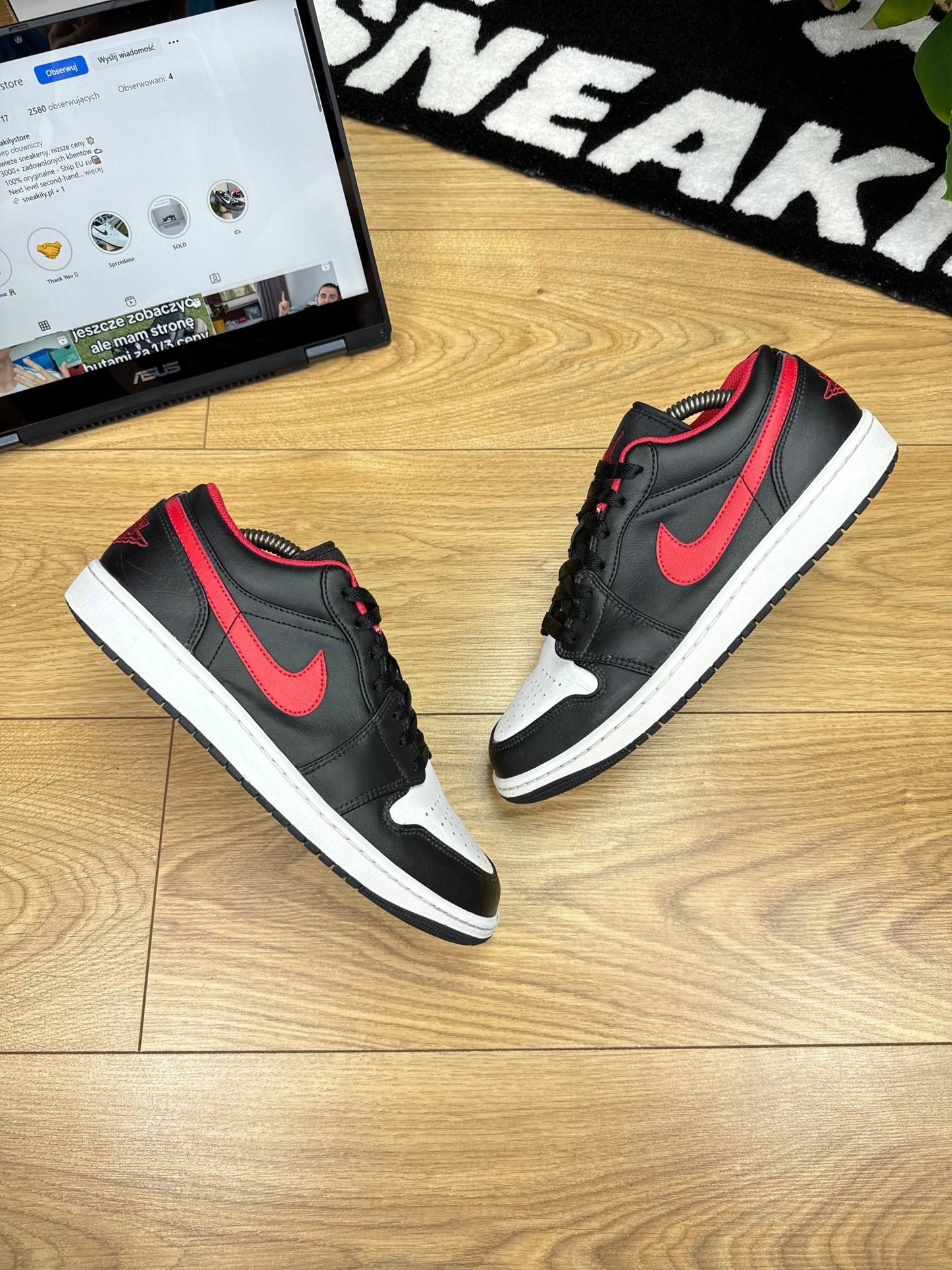 Nike Air Jordan 1 Low (42.5)