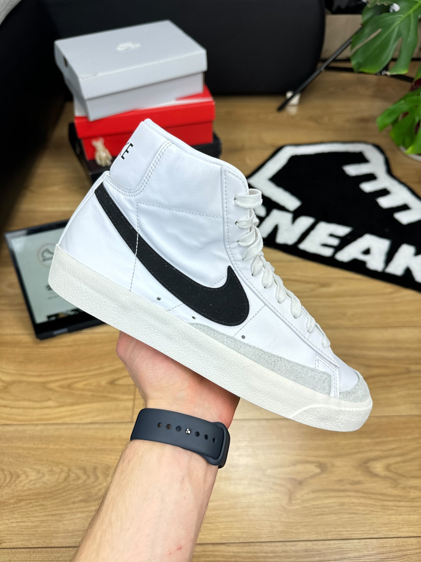 Nike Blazer Mid 77 (41)
