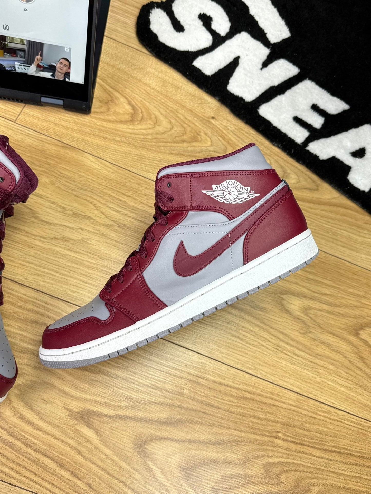 Nike Air Jordan 1 Mid (45.5)