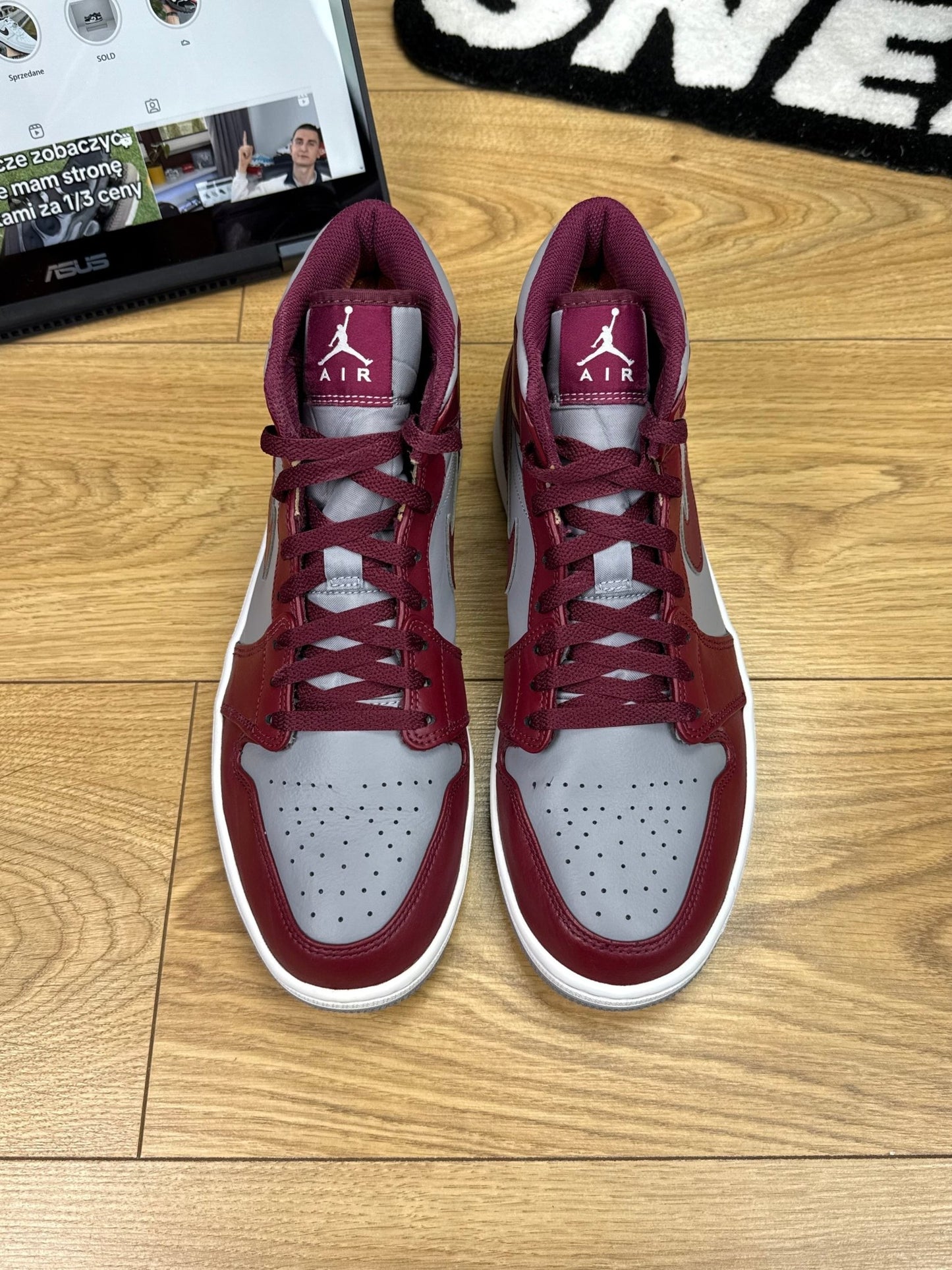 Nike Air Jordan 1 Mid (45.5)