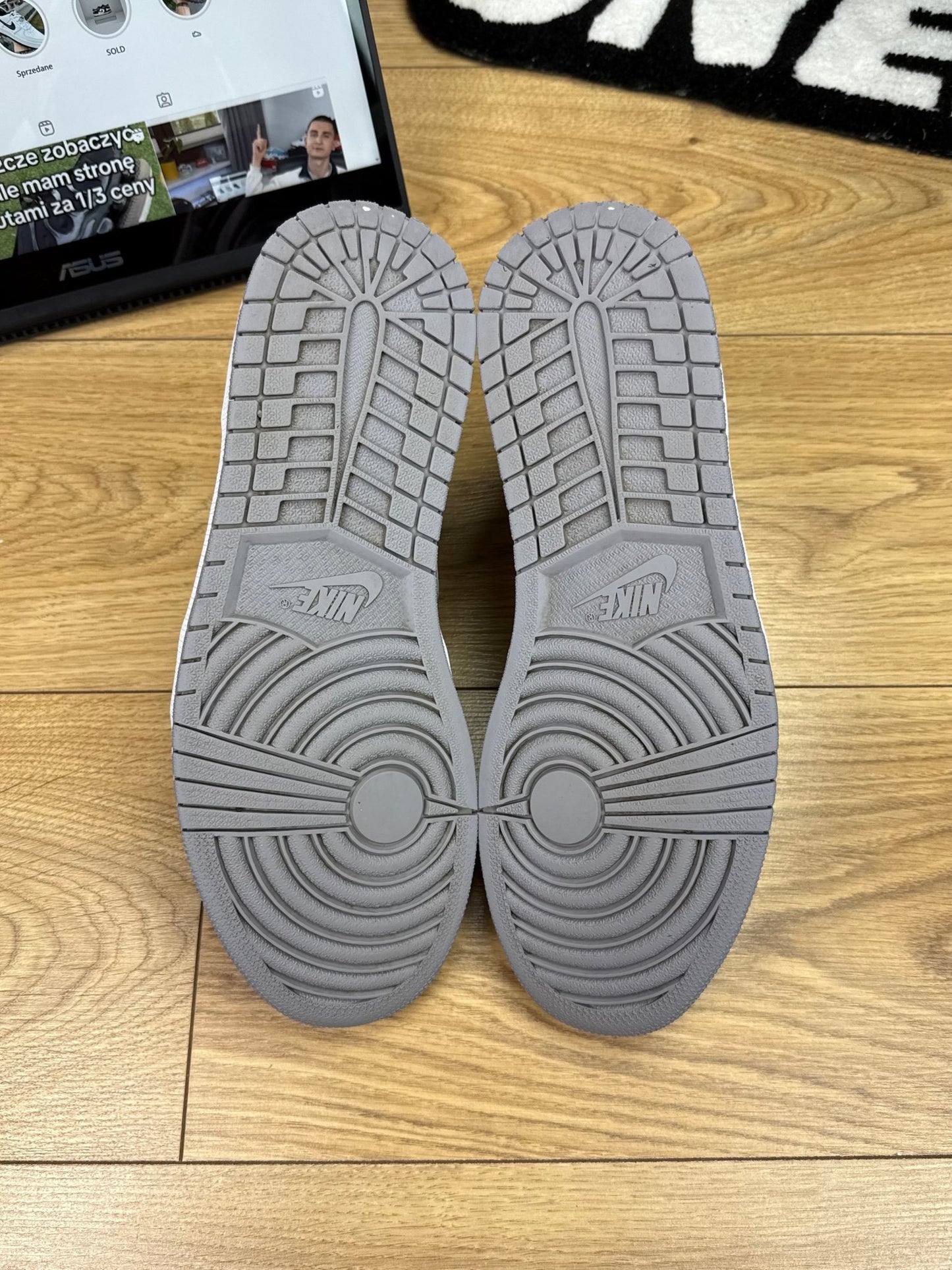 Nike Air Jordan 1 Mid (45.5)