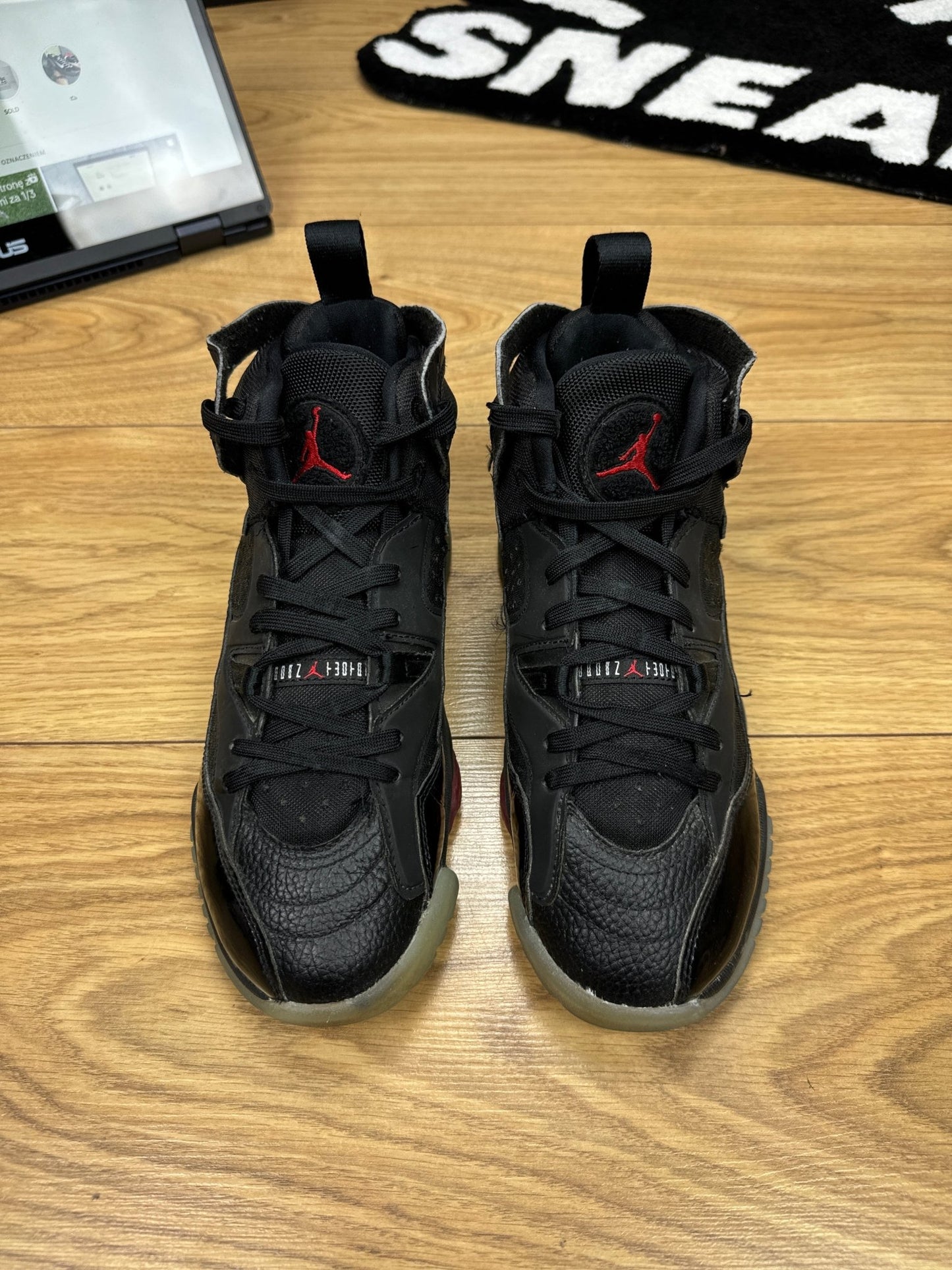 Nike Air Jordan Jumpman Two Trey (39)