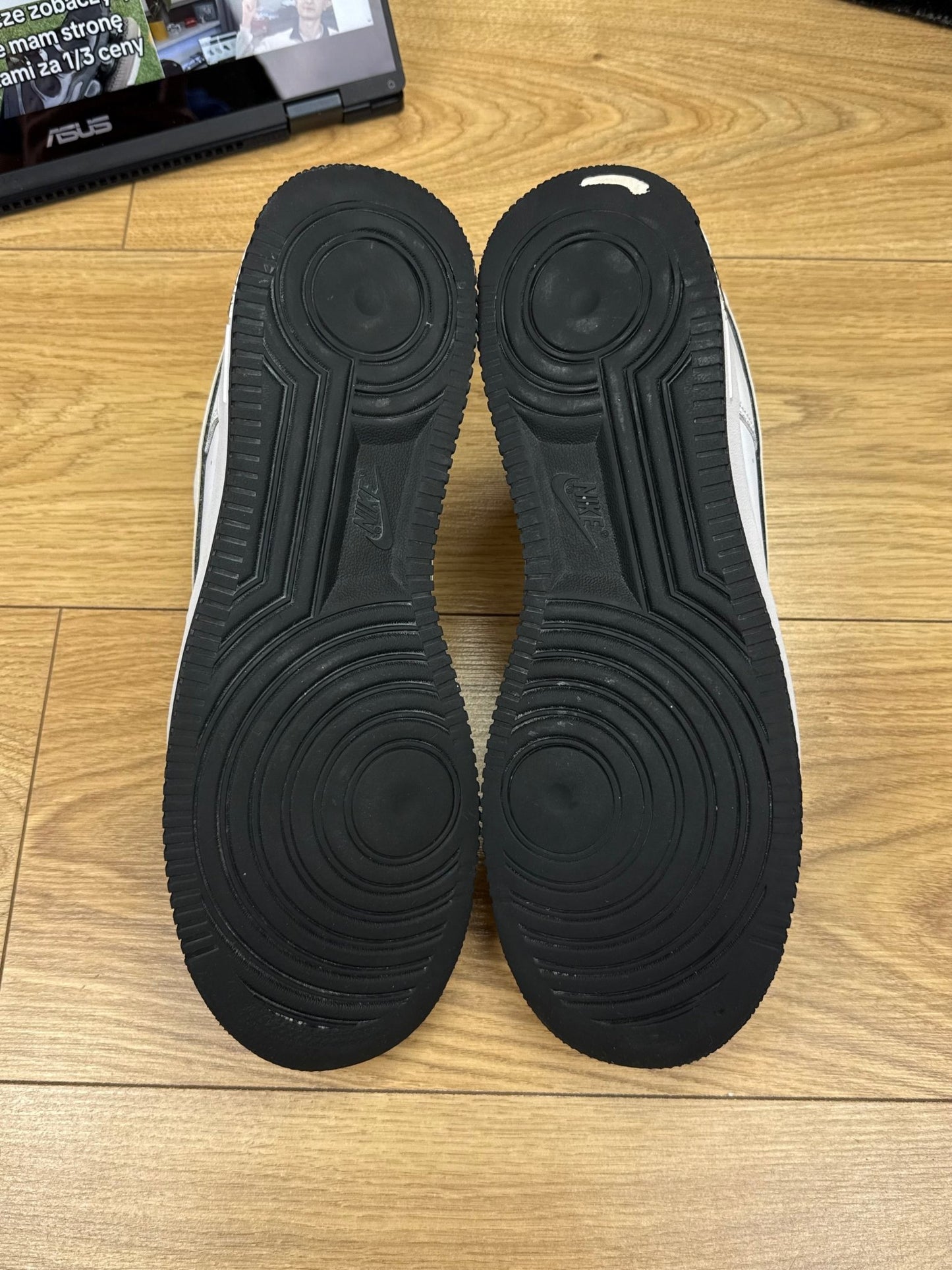 Nike Air Force 1 Low (45.5)