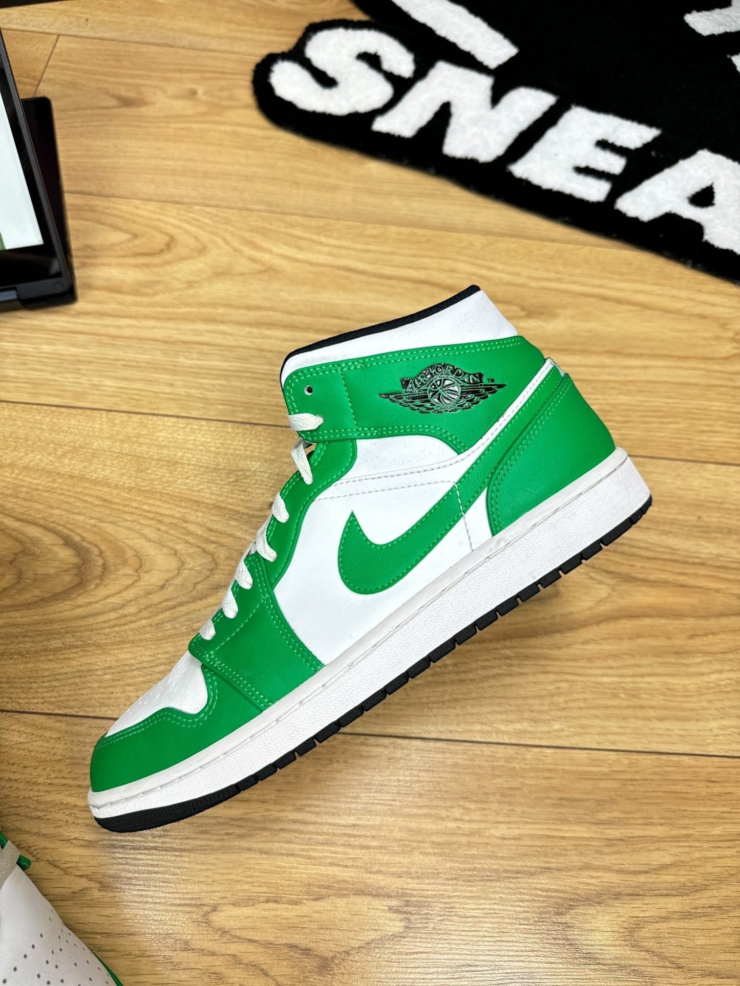 Nike Air Jordan 1 Mid (44)