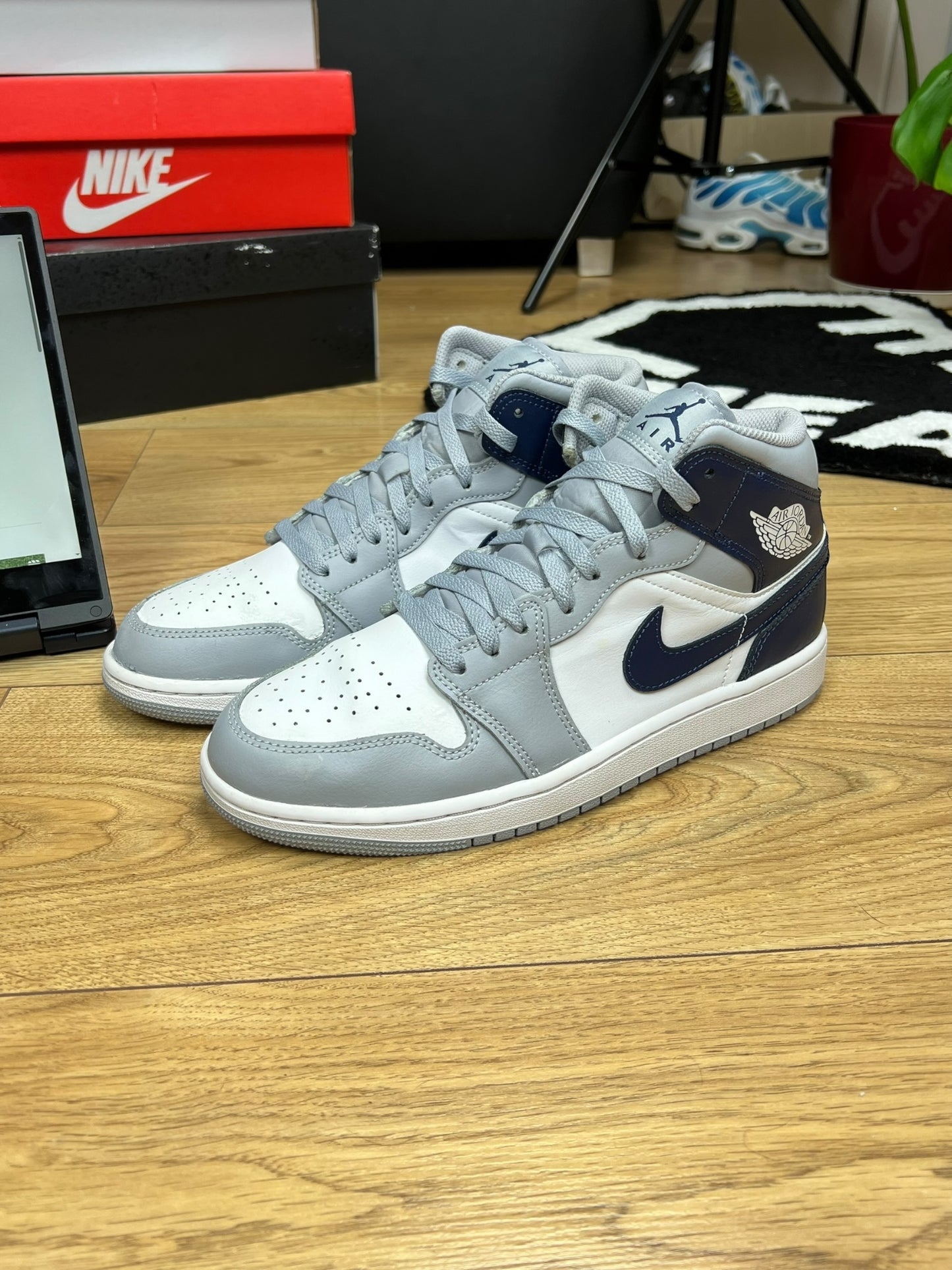 Nike Air Jordan 1 Mid (43)