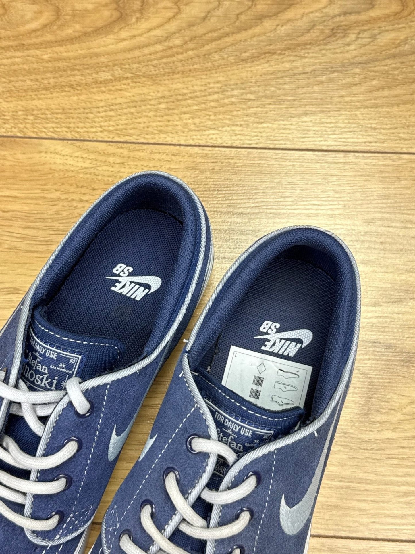 Nike Stefan Janoski Low Janoski Binary Blue — buty sportowe damskie nowe rozmiar 36, wewnętrzny panel lewego buta
