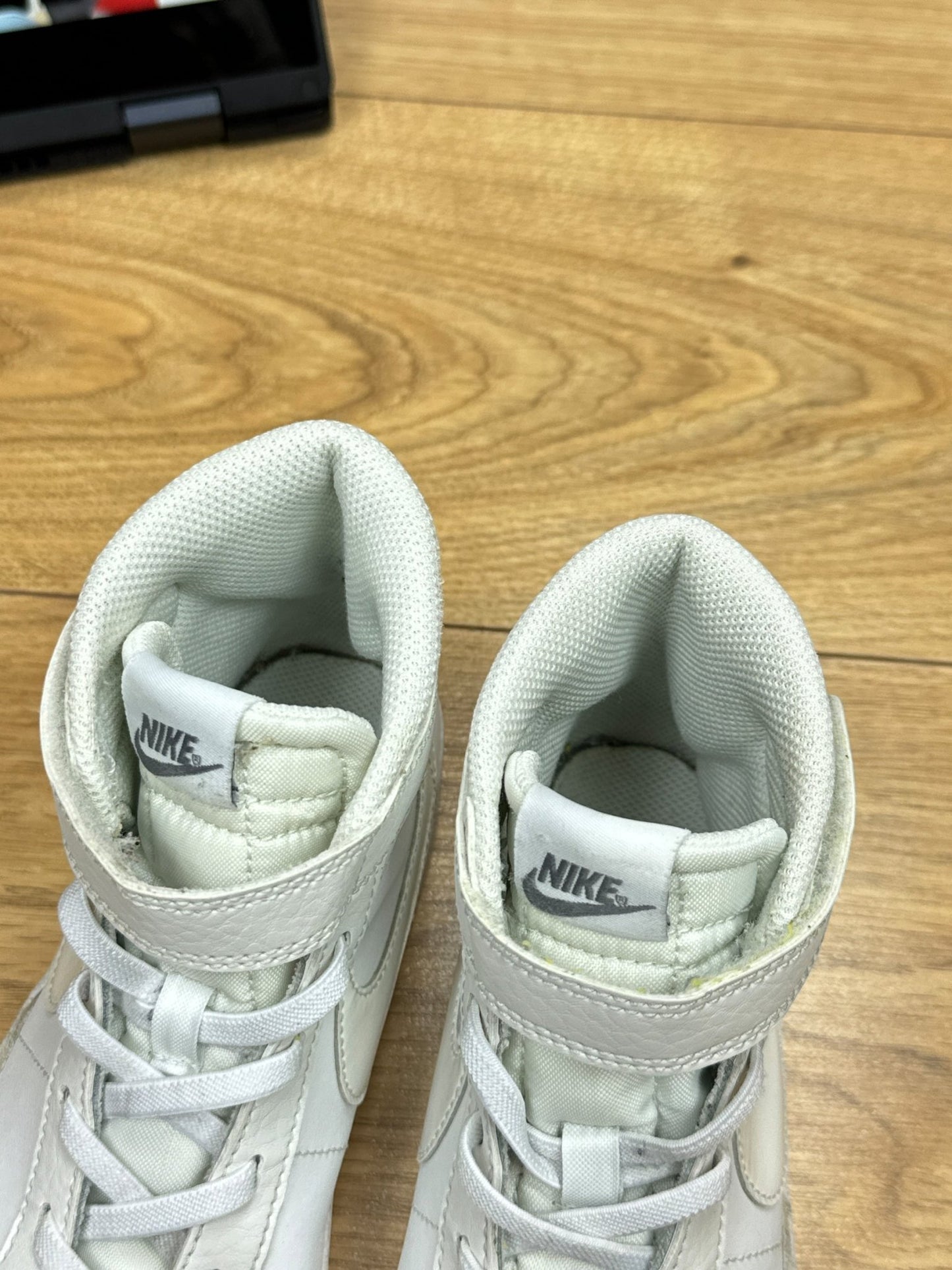 Nike Blazer Mid 77 (35)