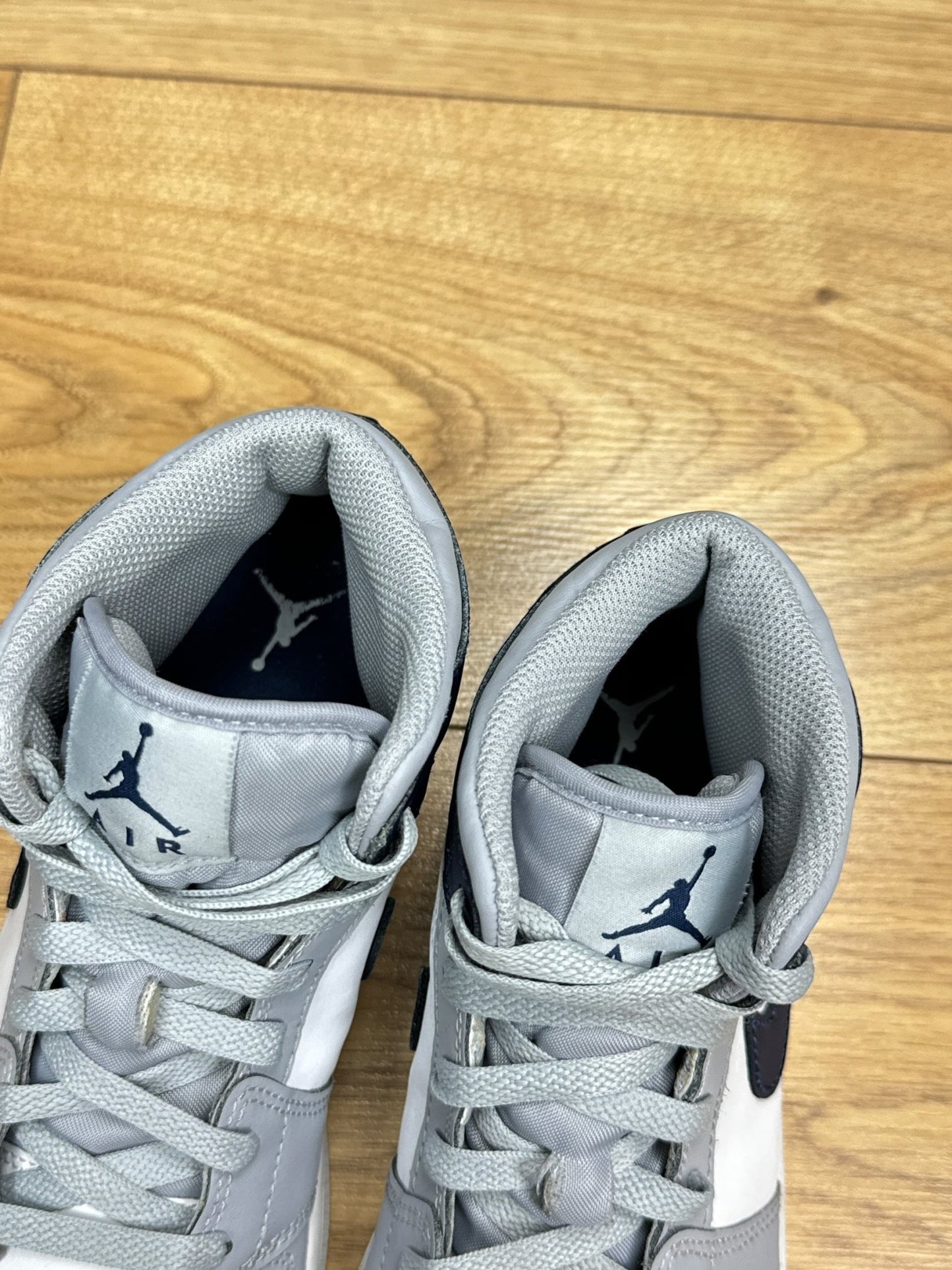 Nike Air Jordan 1 Mid (38.5)