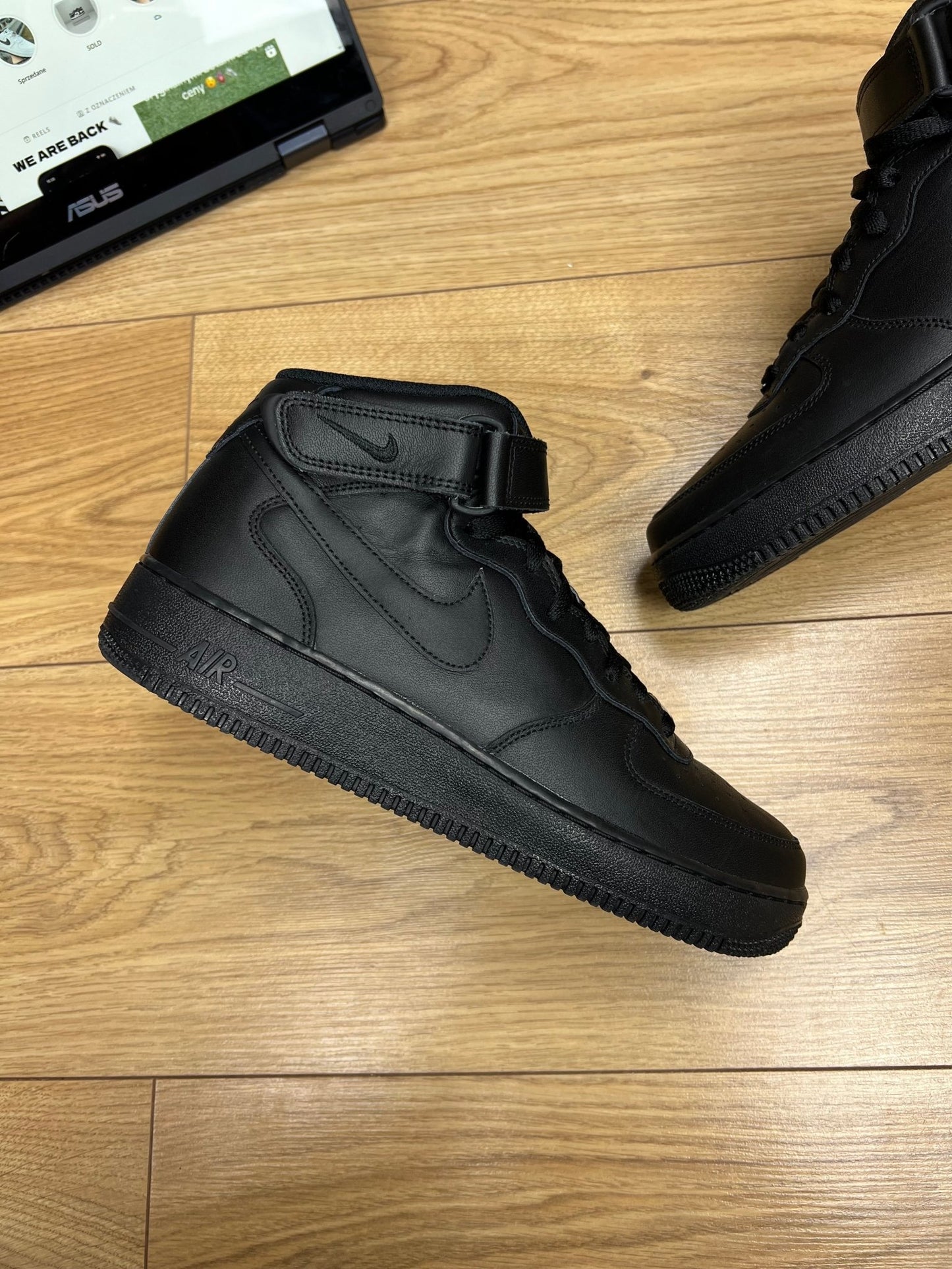 Nike Air Force 1 Mid (42.5)