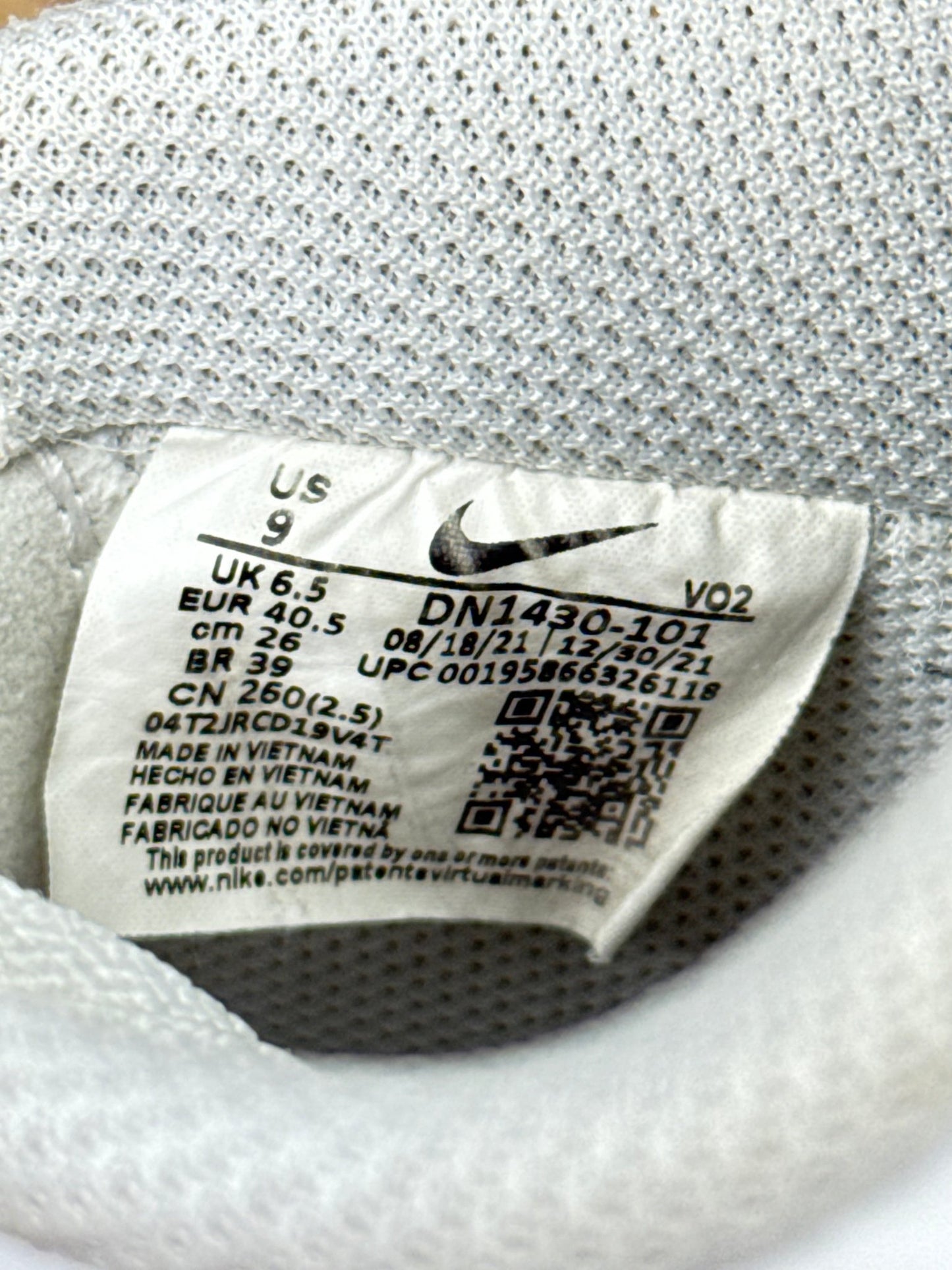 Nike Air Force 1 Low (40.5)