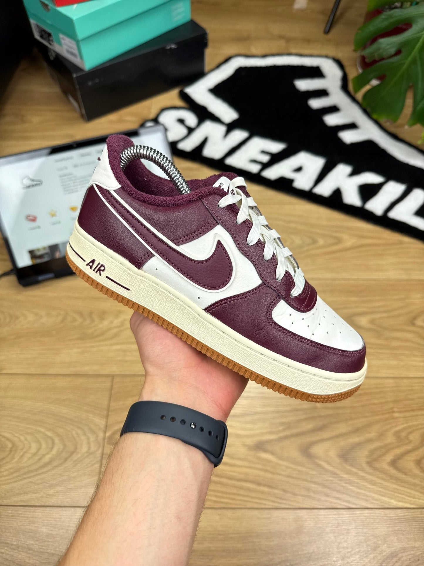 Nike Air Force 1 Low (37.5)