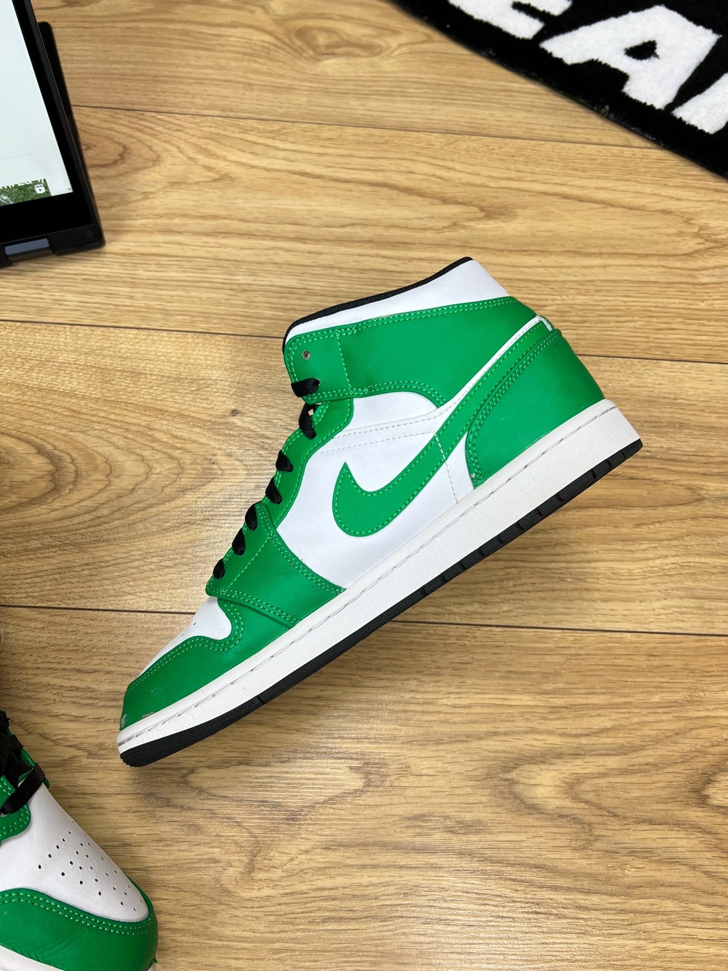 Nike Air Jordan 1 Mid (44)