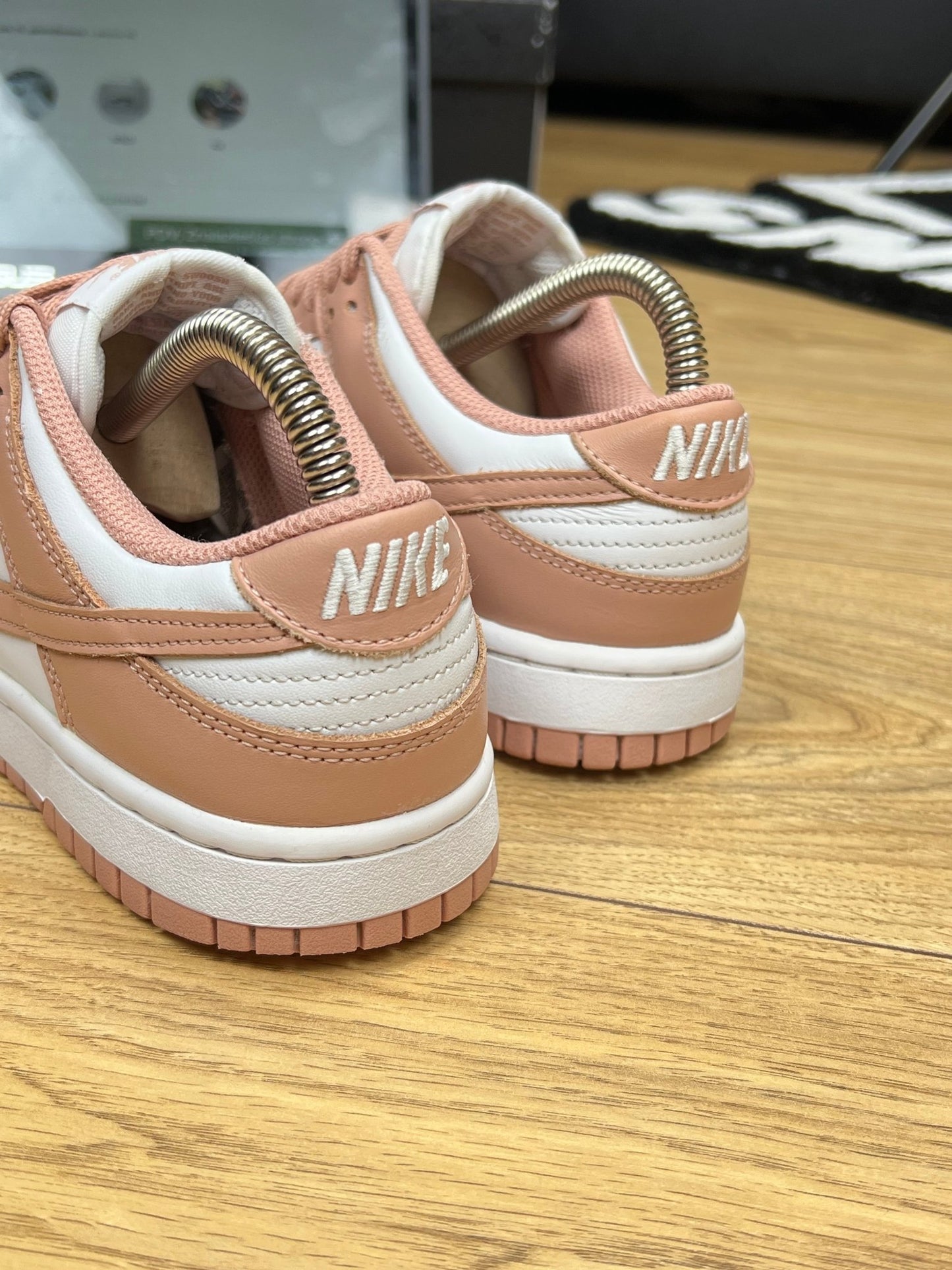 Nike Dunk Low (37.5)