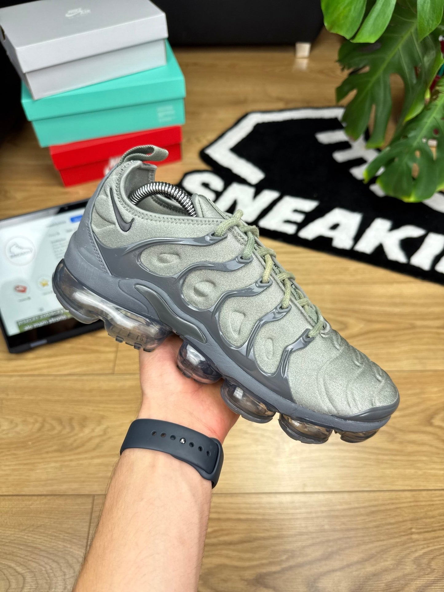 Nike Air Vapormax Plus (42.5)