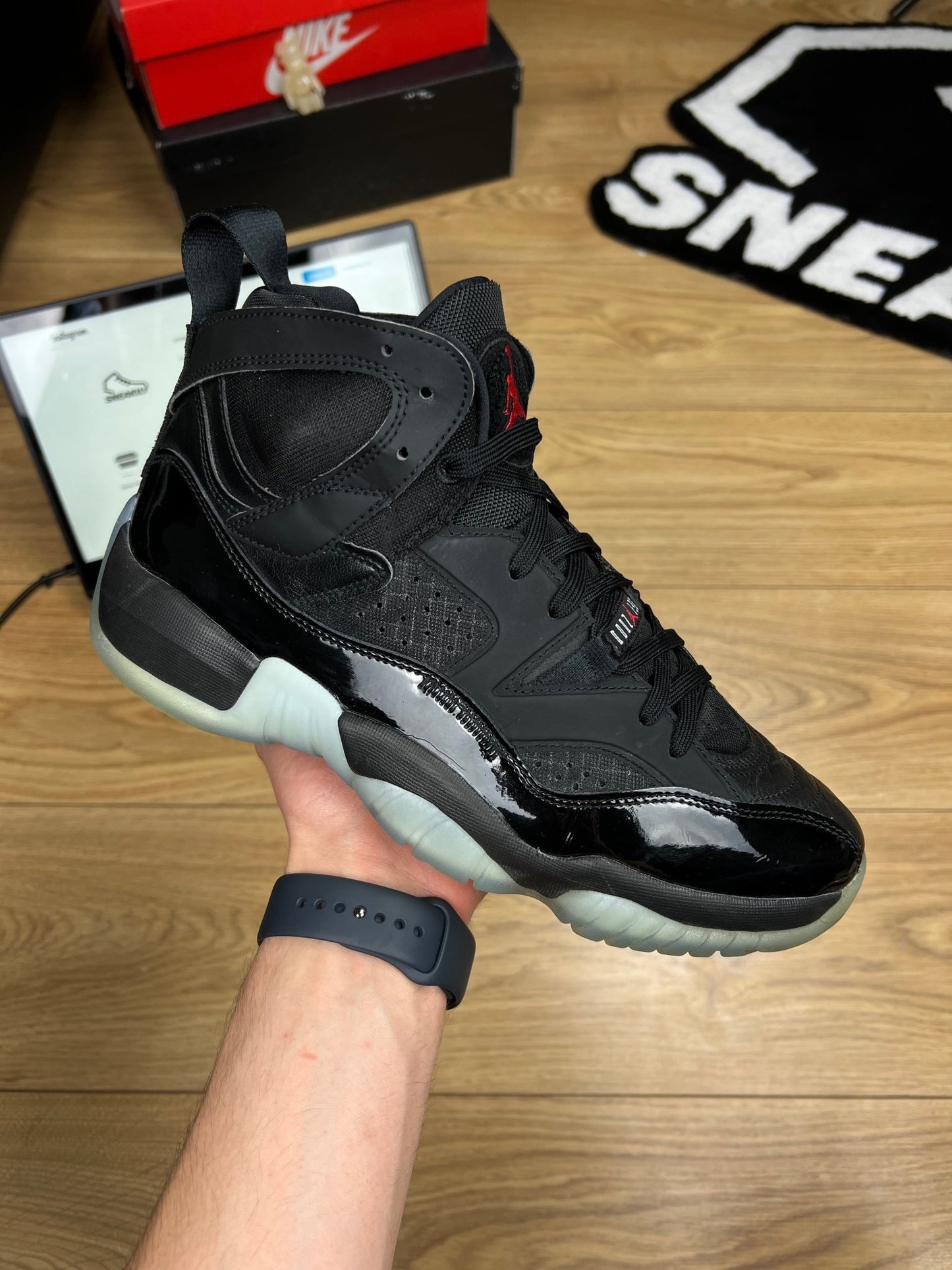 Nike Air Jordan Jumpman Two Trey (42.5)