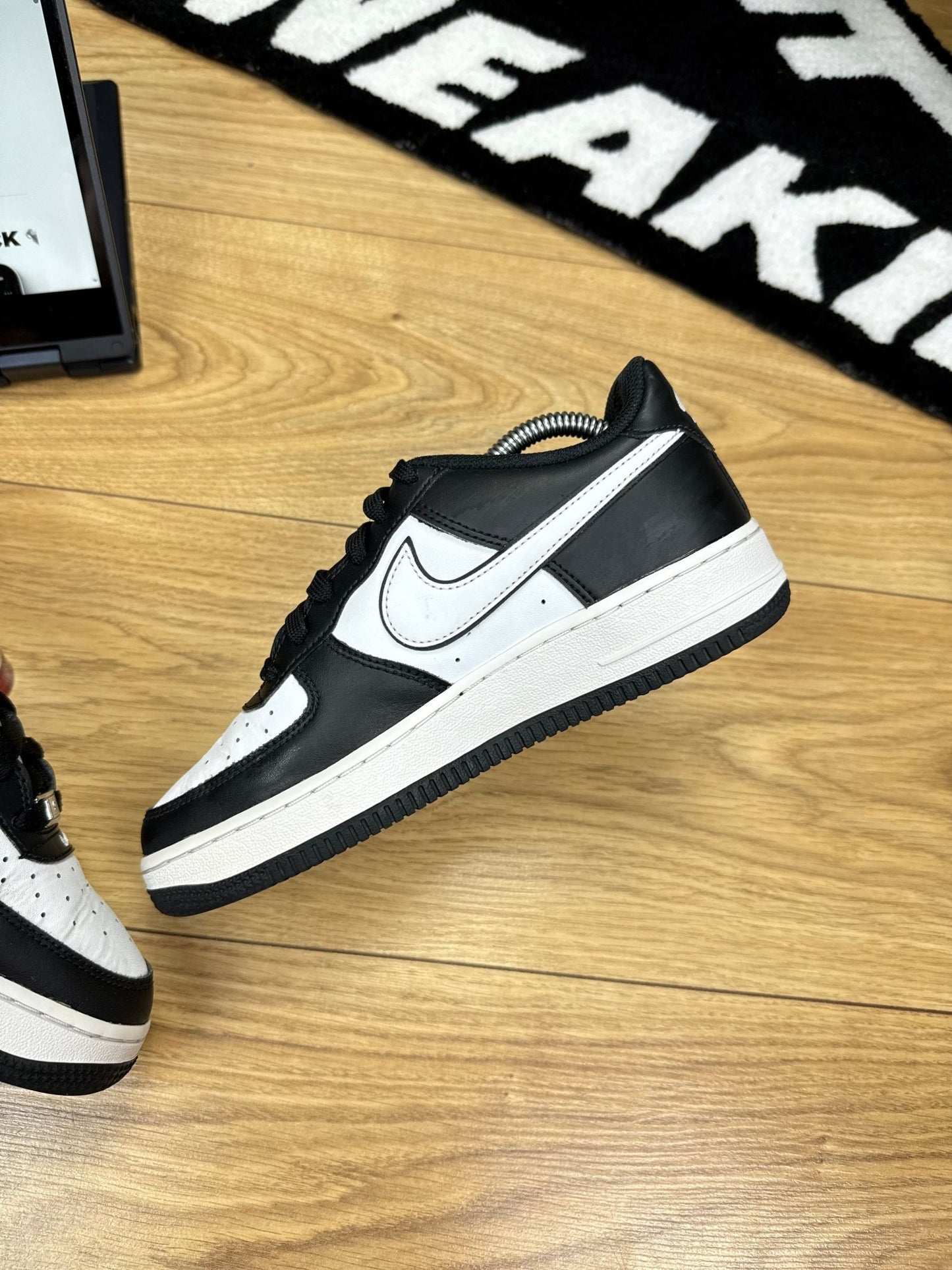 Nike Air Force 1 Low (36.5)