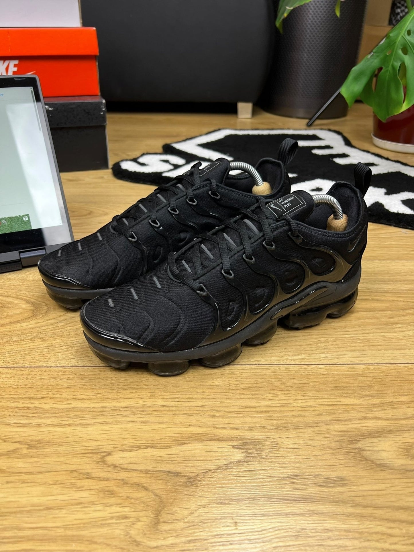 Nike Air Vapormax Plus (42.5)