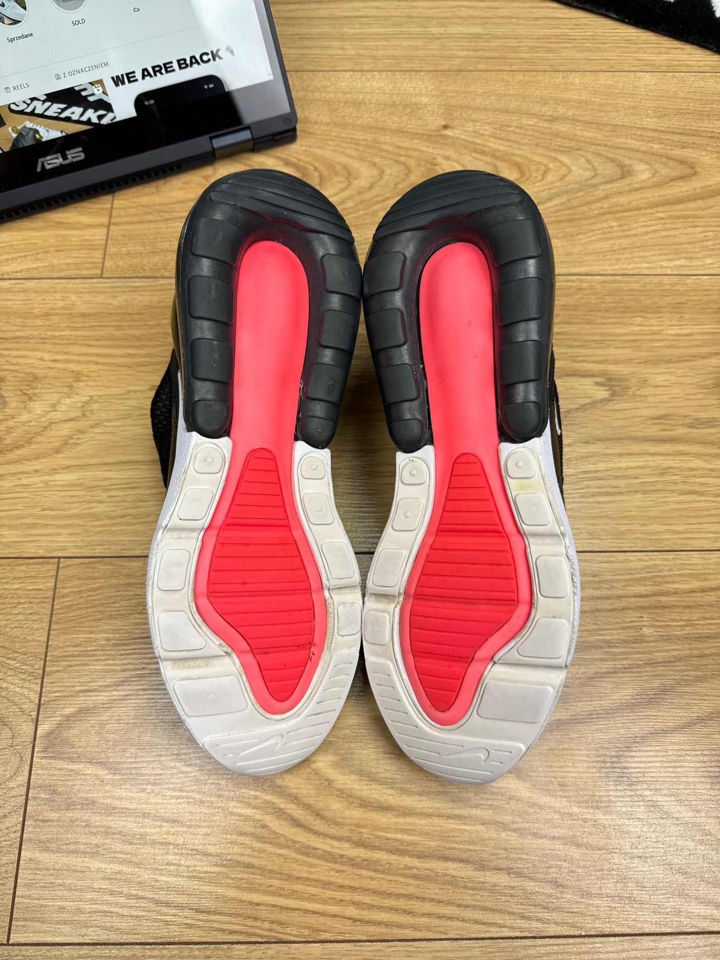 Nike Air Max 270 (42)