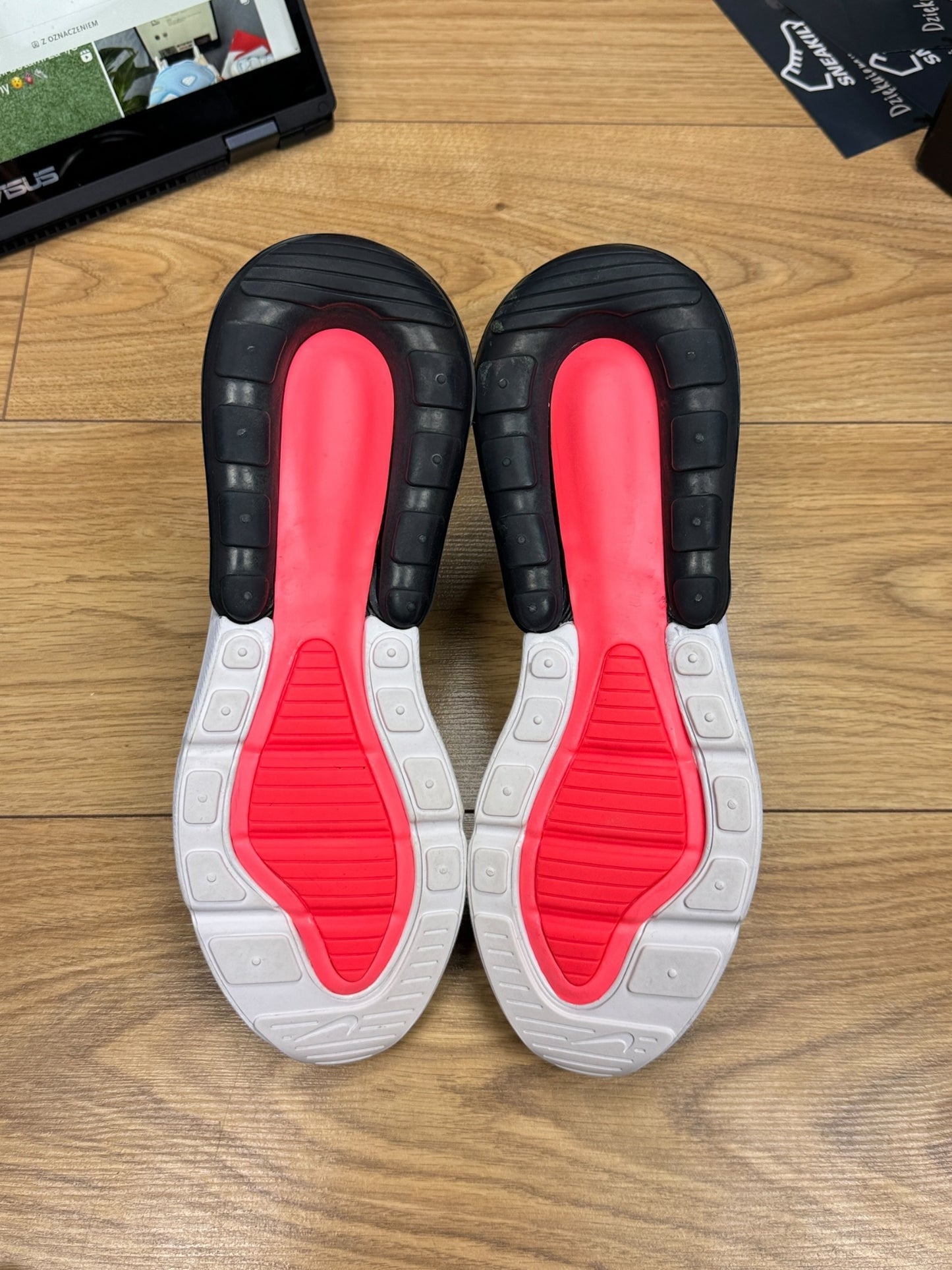 Nike Air Max 270 (43)