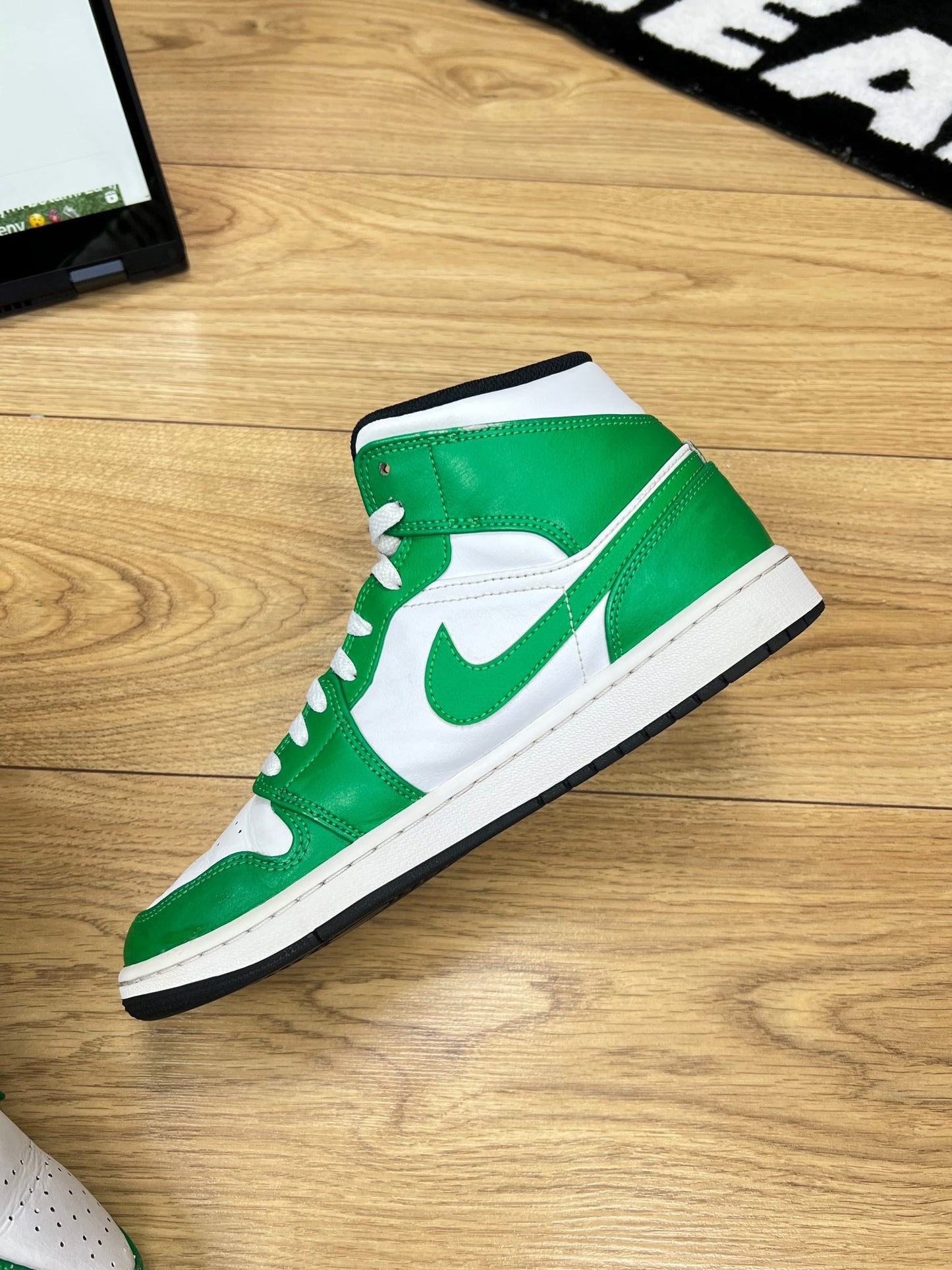Nike Air Jordan 1 Mid (42.5)