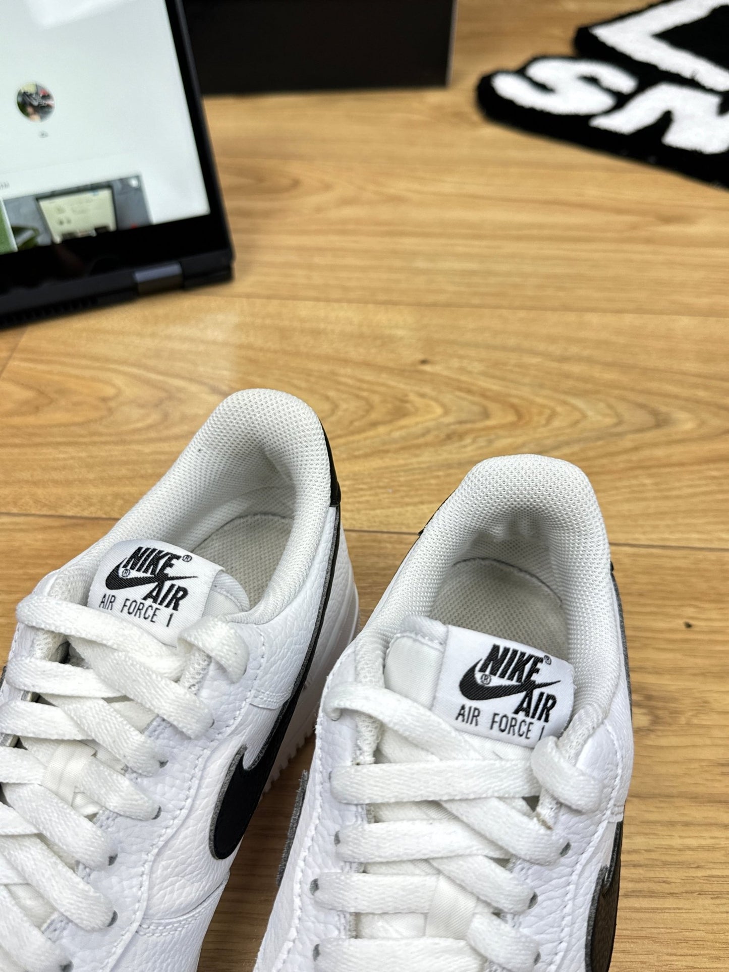 Nike Air Force 1 Low (42.5)