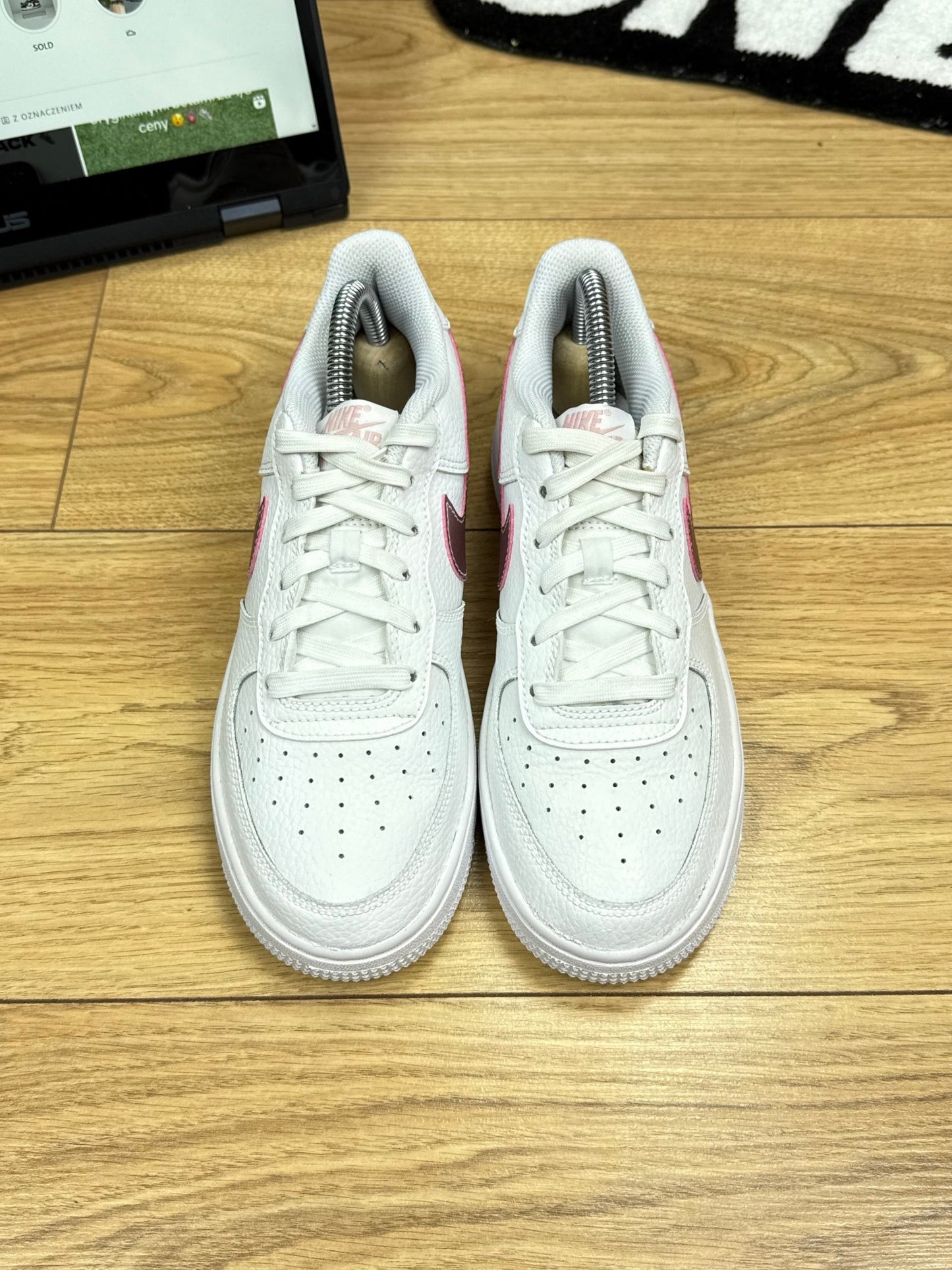 Nike Air Force 1 Low (37.5)