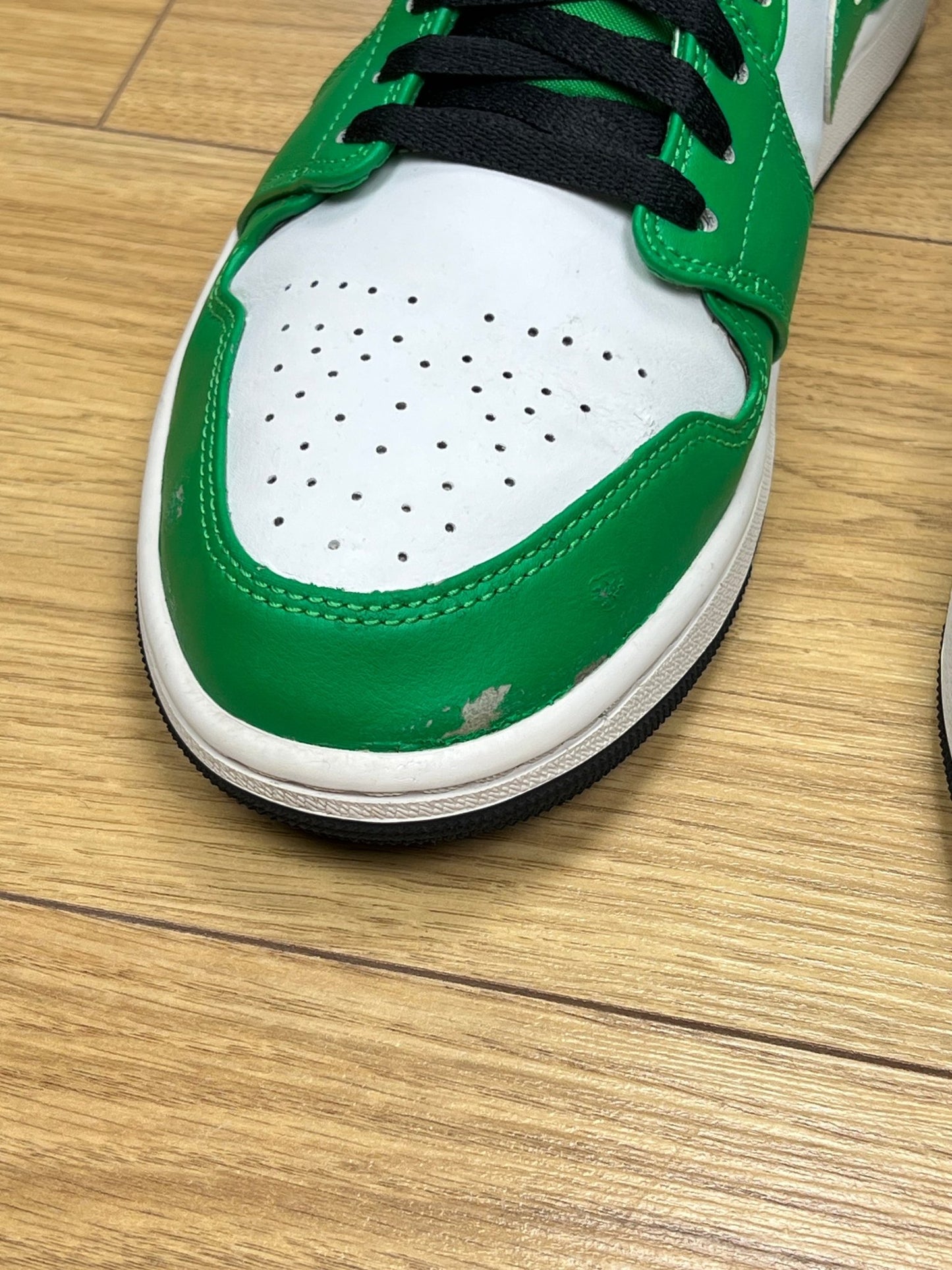 Nike Air Jordan 1 Mid (44)