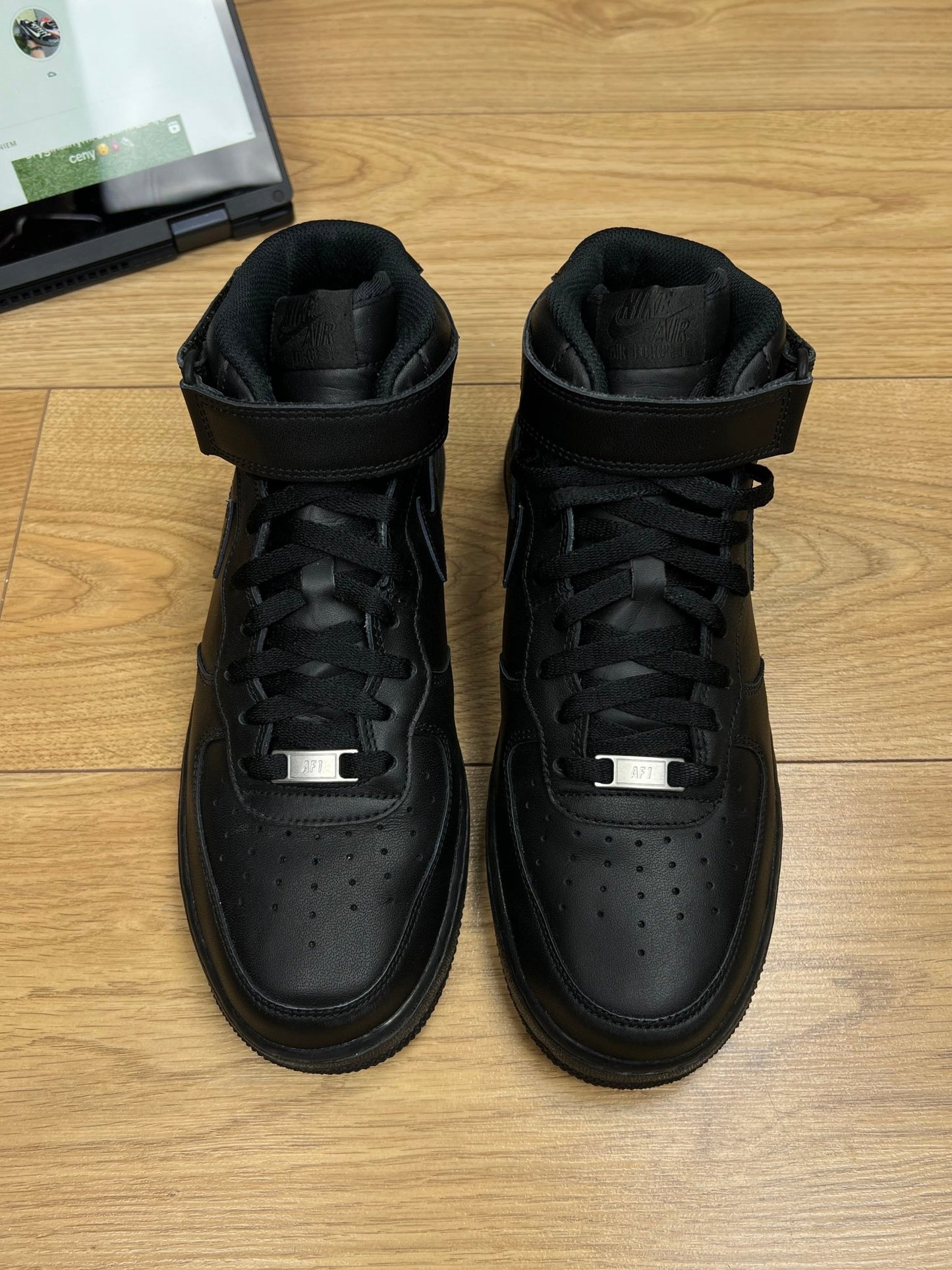 Nike Air Force 1 Mid (42.5)