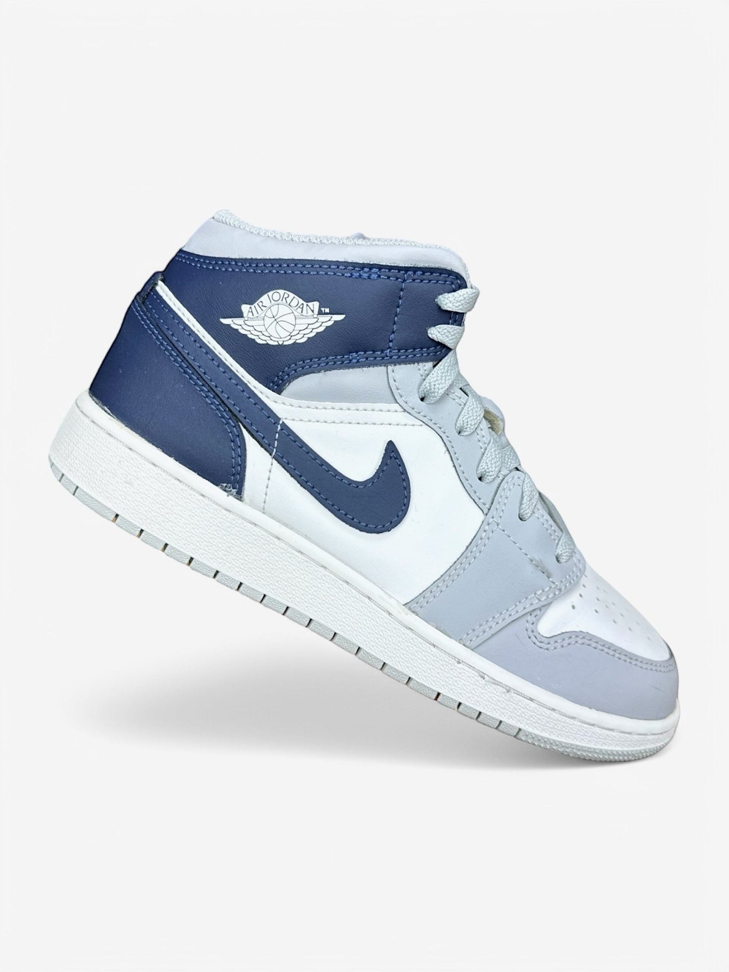 Nike Air Jordan 1 Mid (38.5)