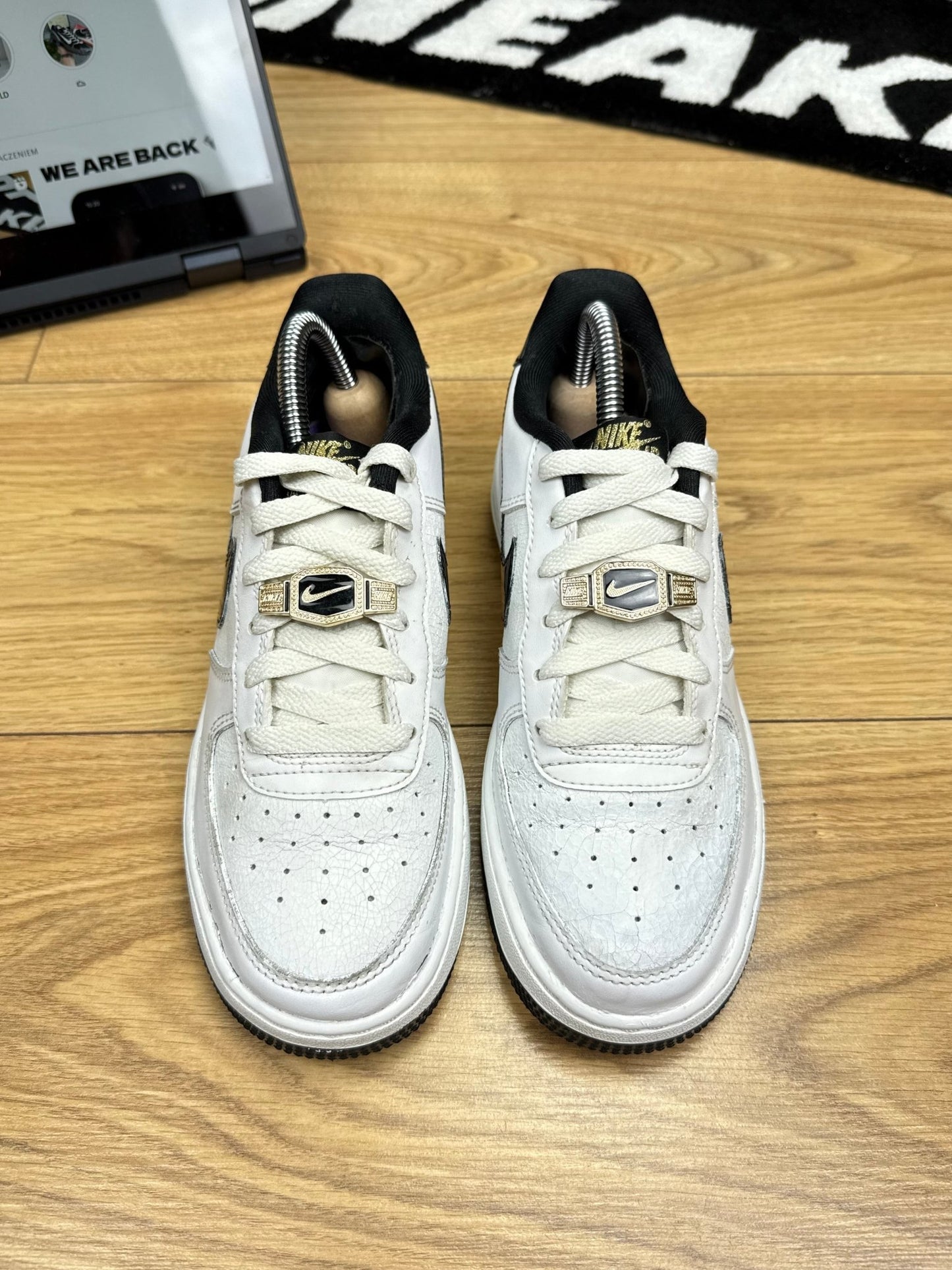 Nike Air Force 1 Low (37.5)