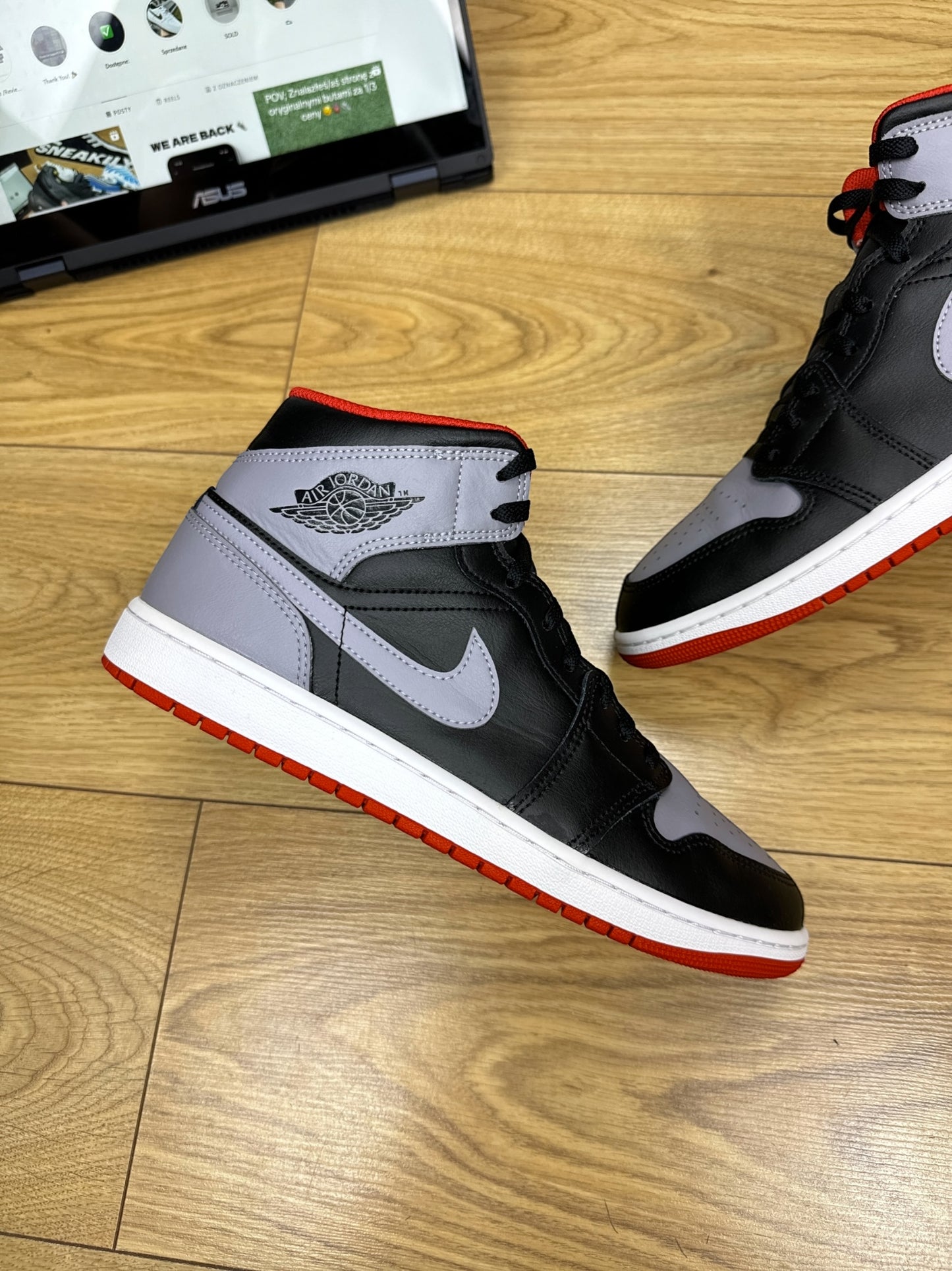 Nike Air Jordan 1 Mid (44)