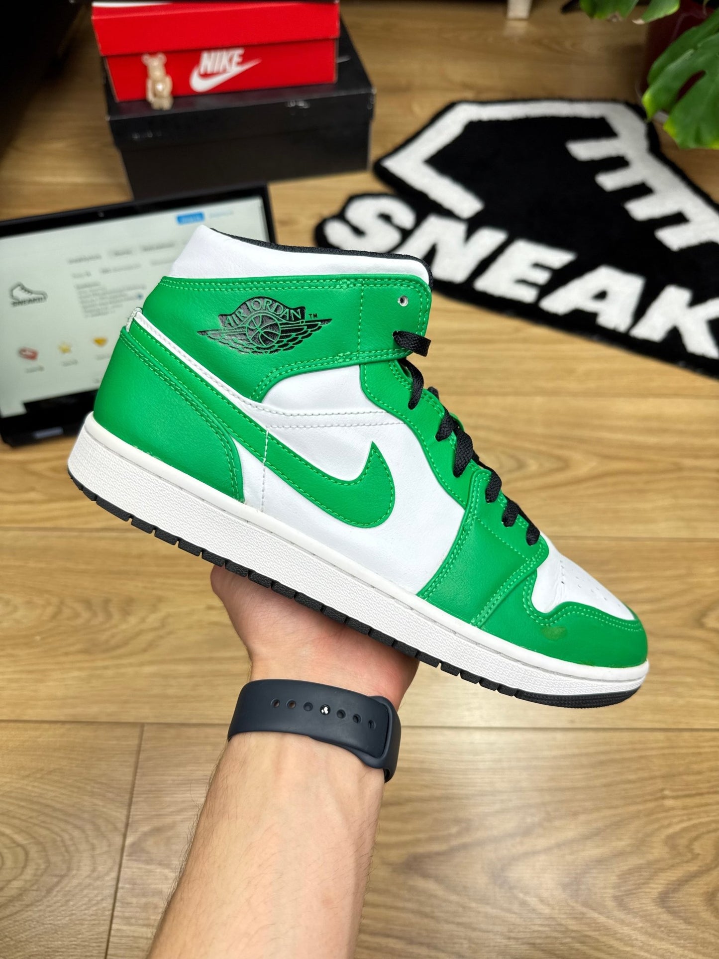 Nike Air Jordan 1 Mid (44.5)