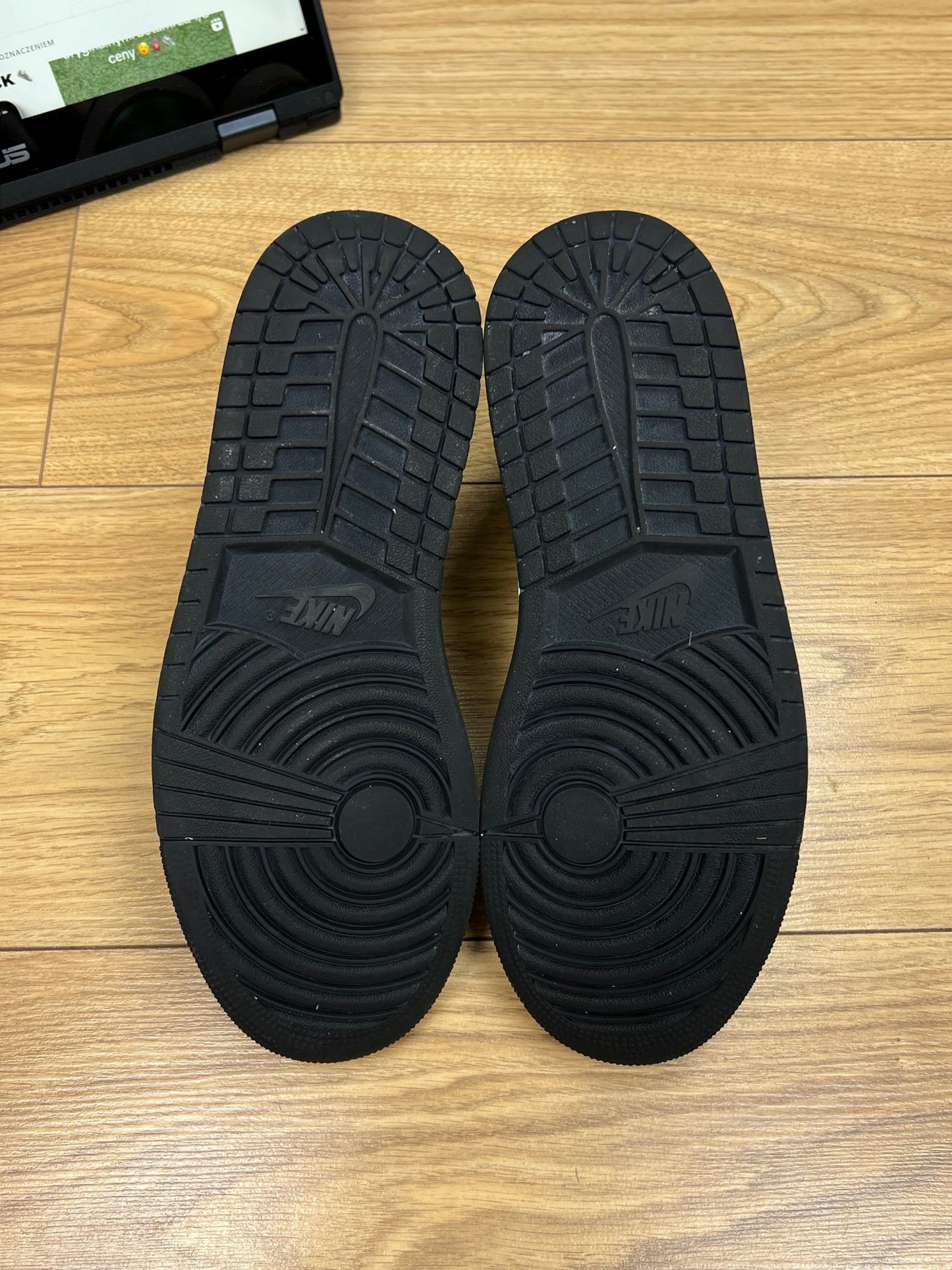 Nike Air Jordan 1 Mid (41)