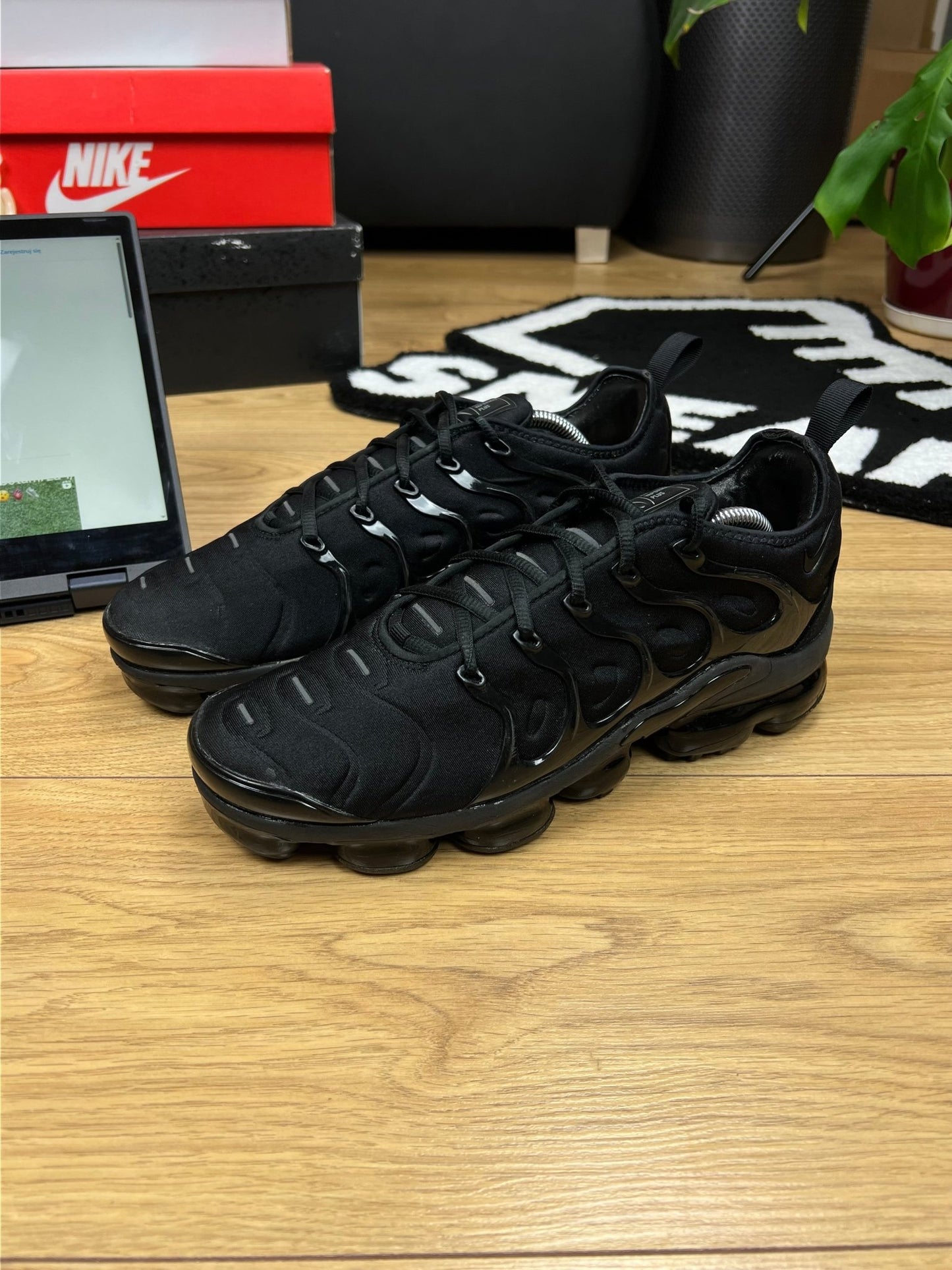 Nike Air Vapormax Plus (43)