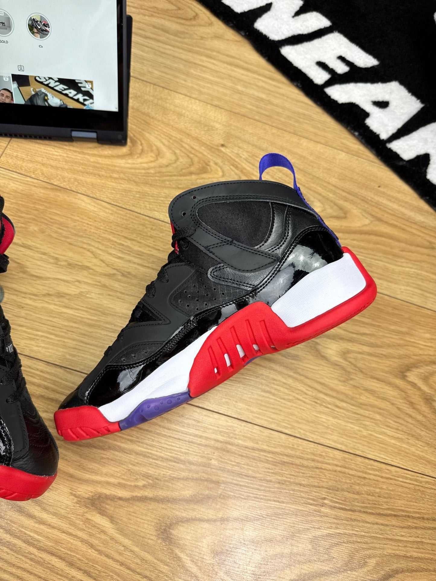 Nike Air Jordan Jumpman Two Trey (43)