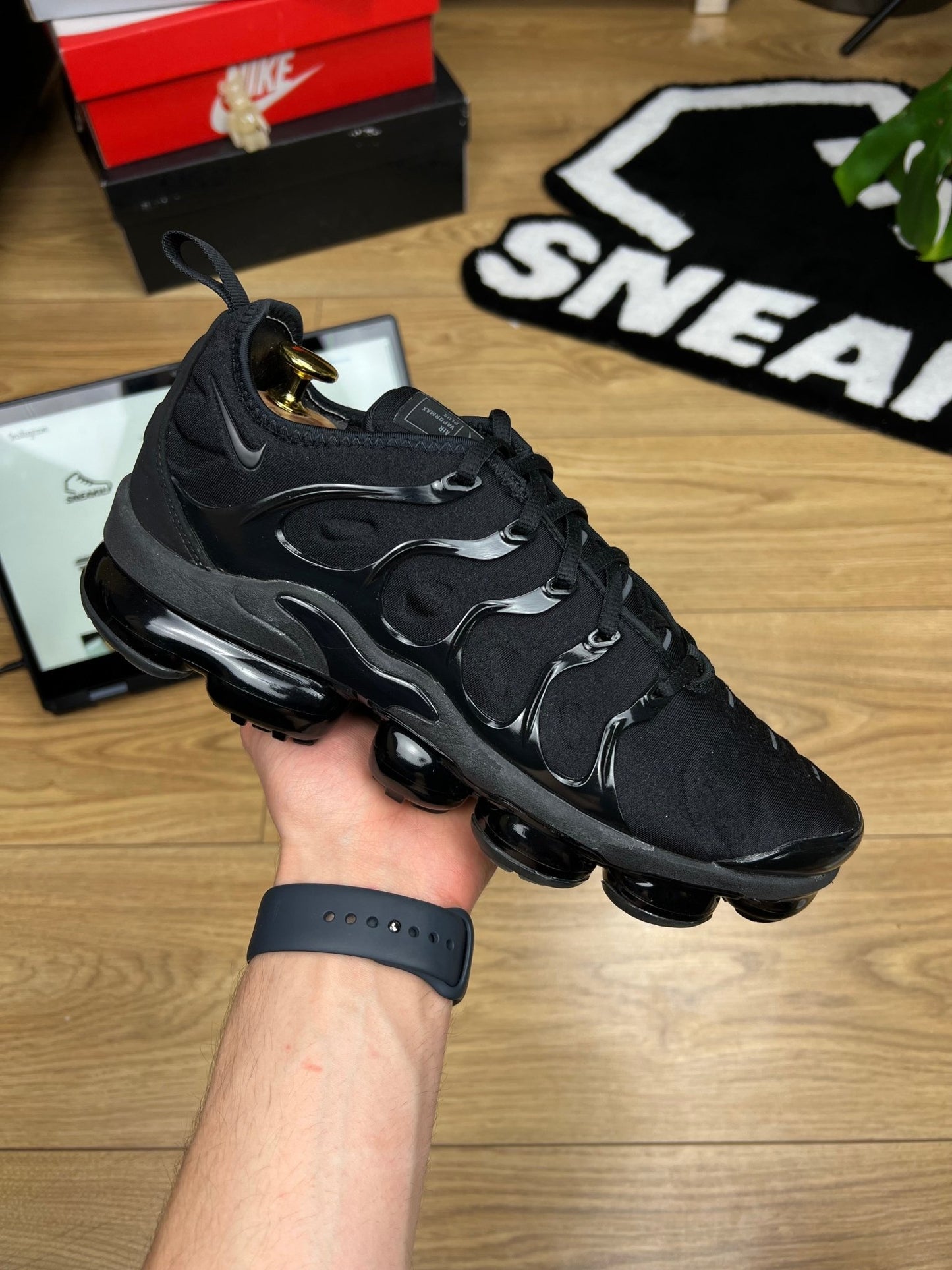 Nike Air Vapormax Plus (42.5)