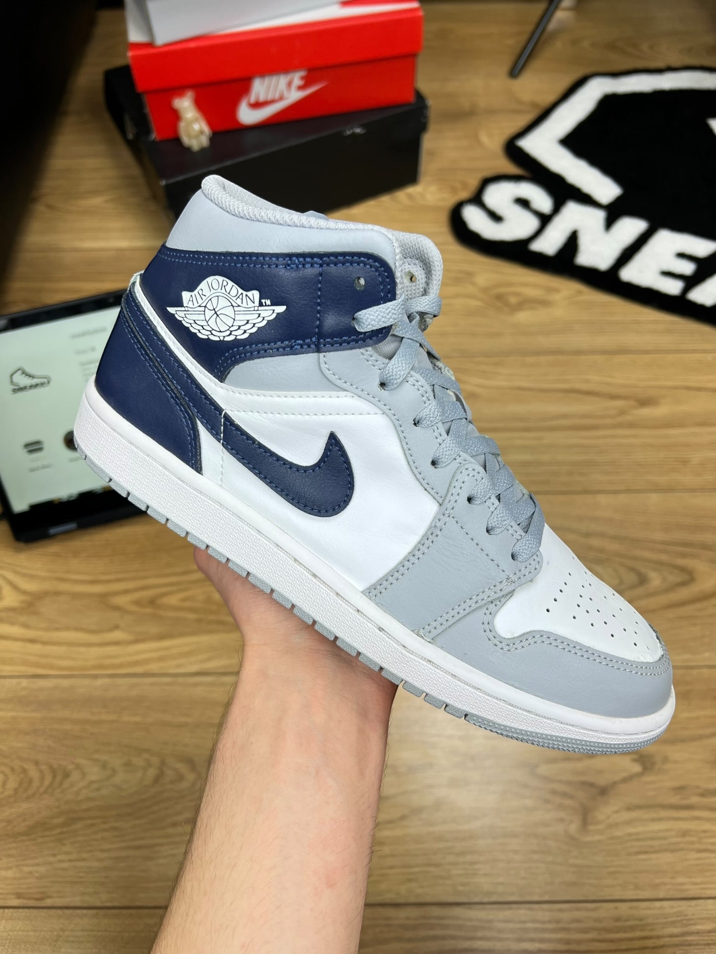 Nike Air Jordan 1 Mid (43)