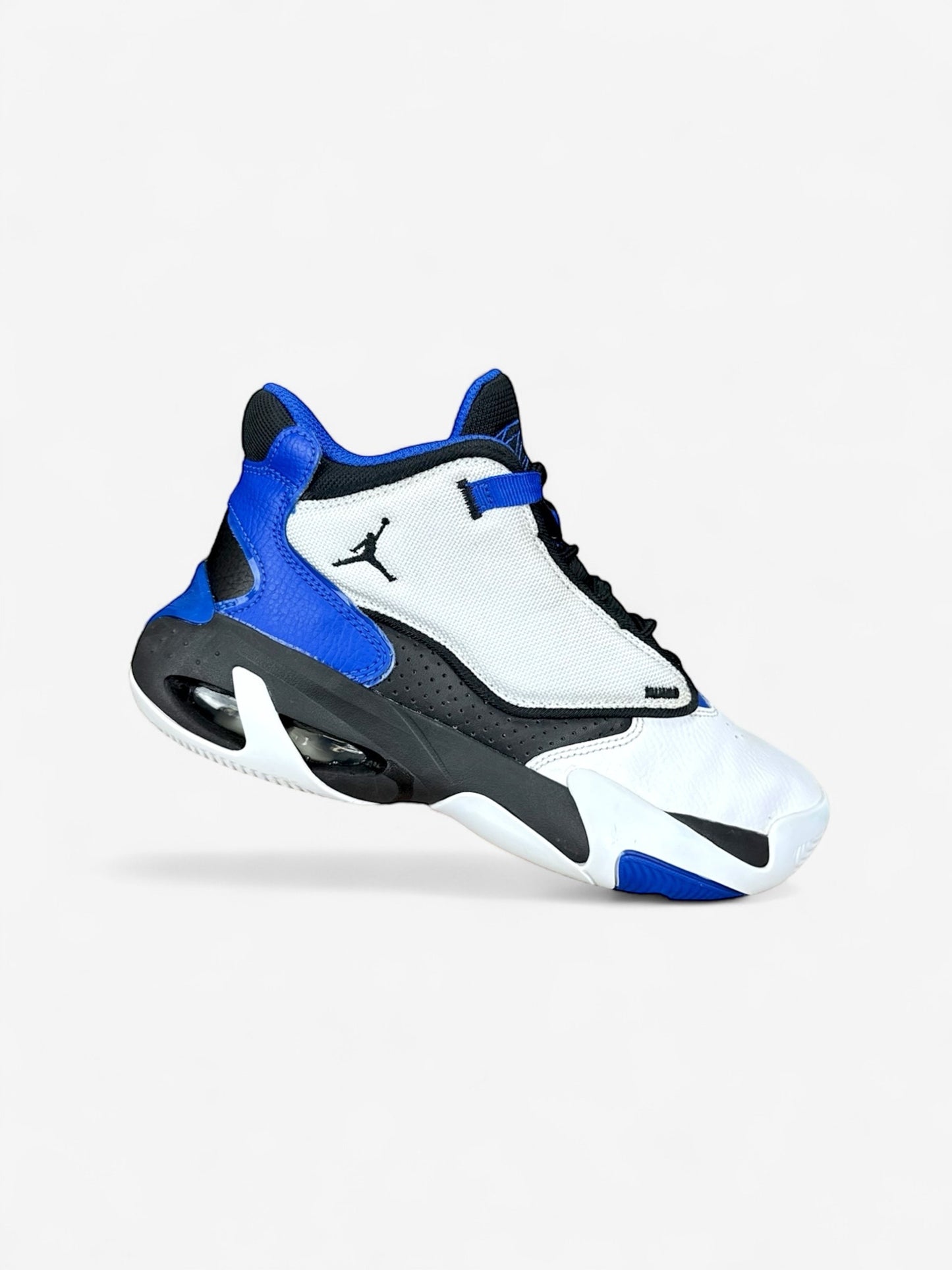 Nike Air Jordan Max Aura 4 (37.5)