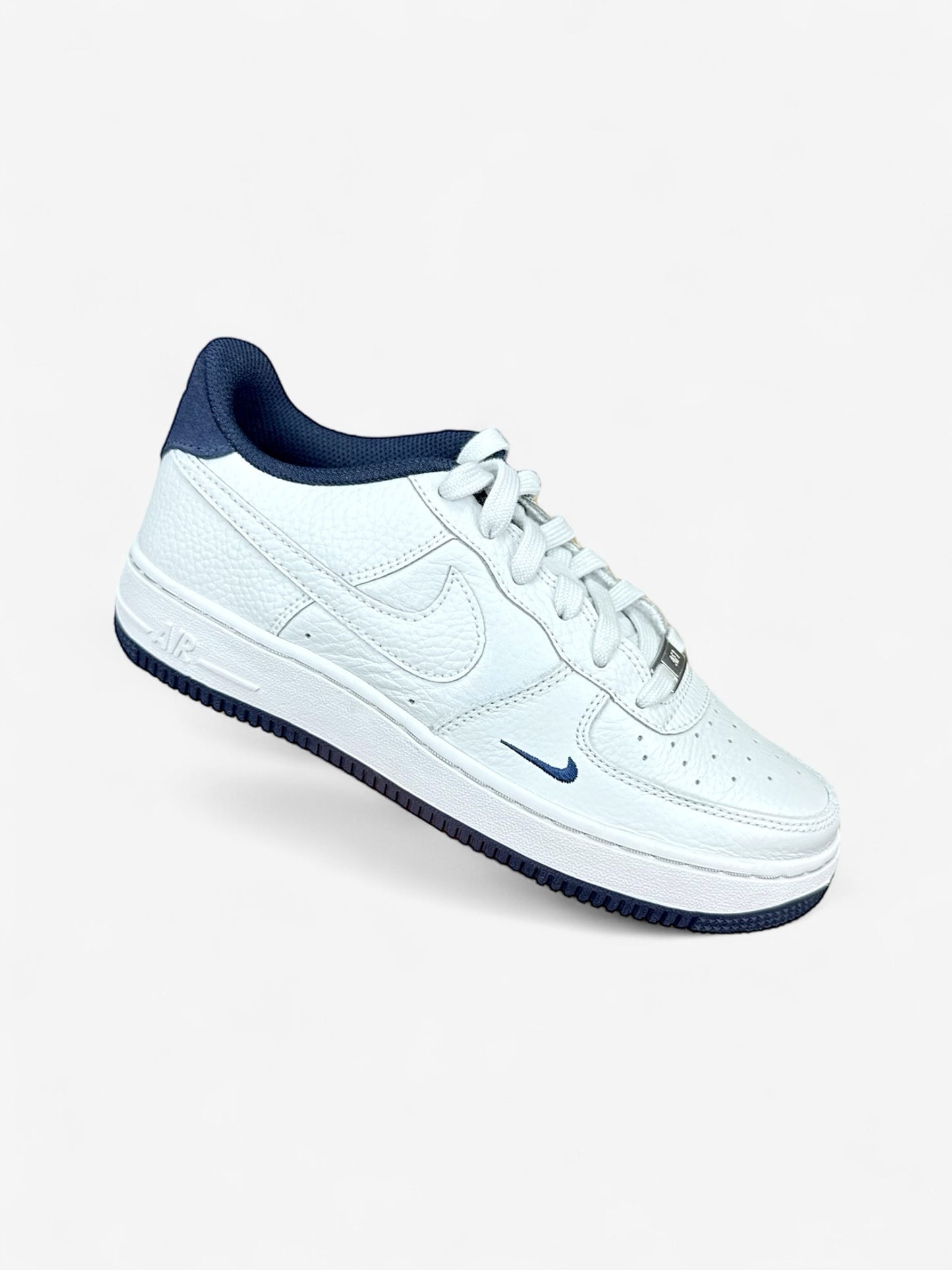 Nike Air Force 1 Low (37.5)