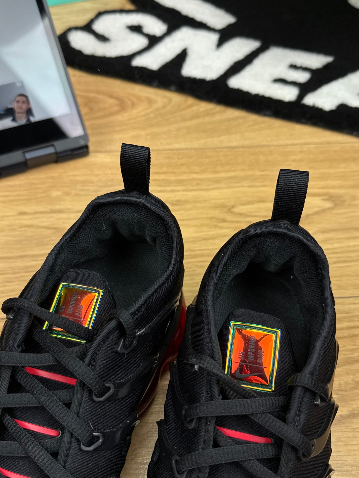 Nike Air Vapormax Plus (42.5)