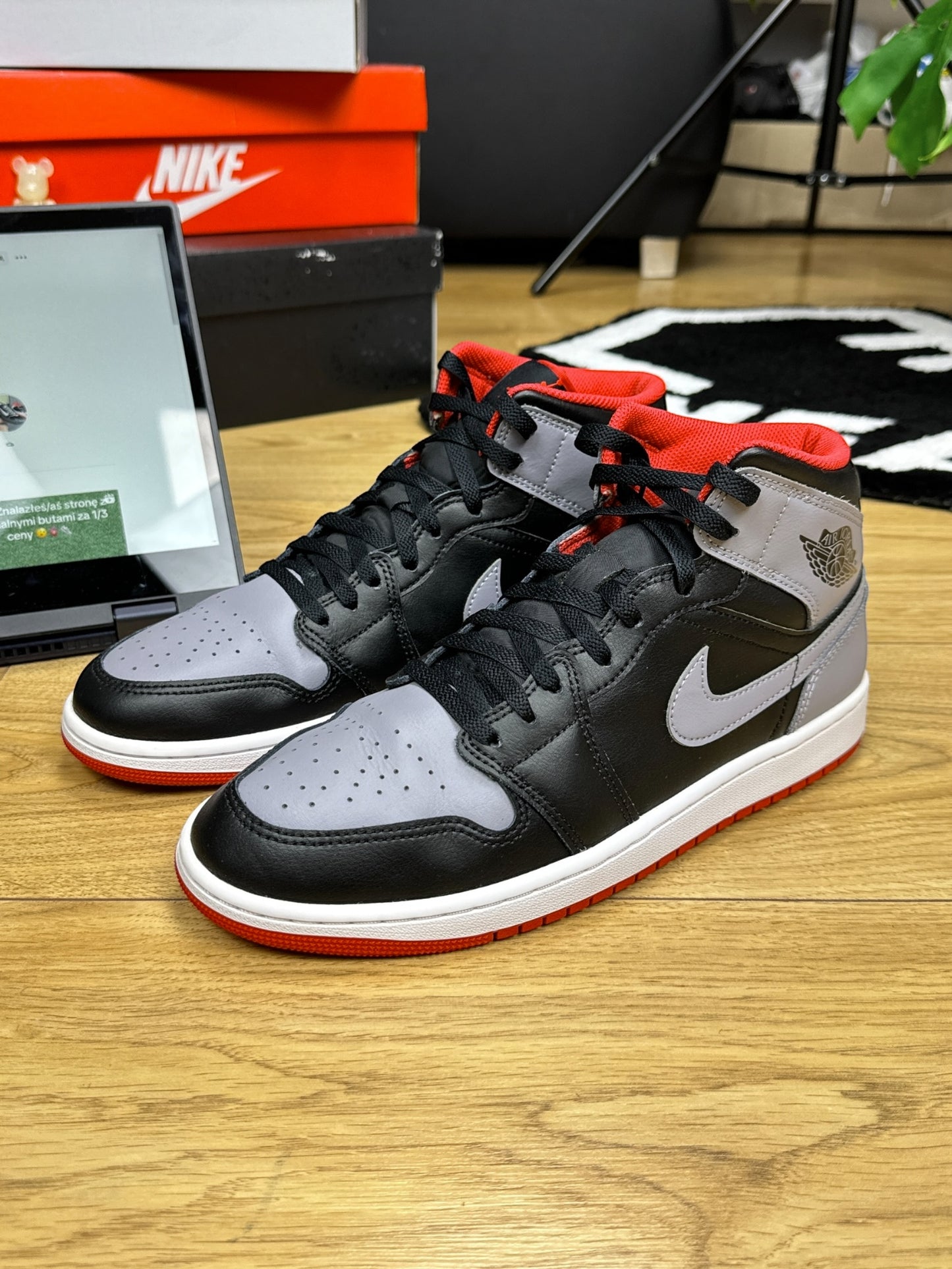 Nike Air Jordan 1 Mid (44)