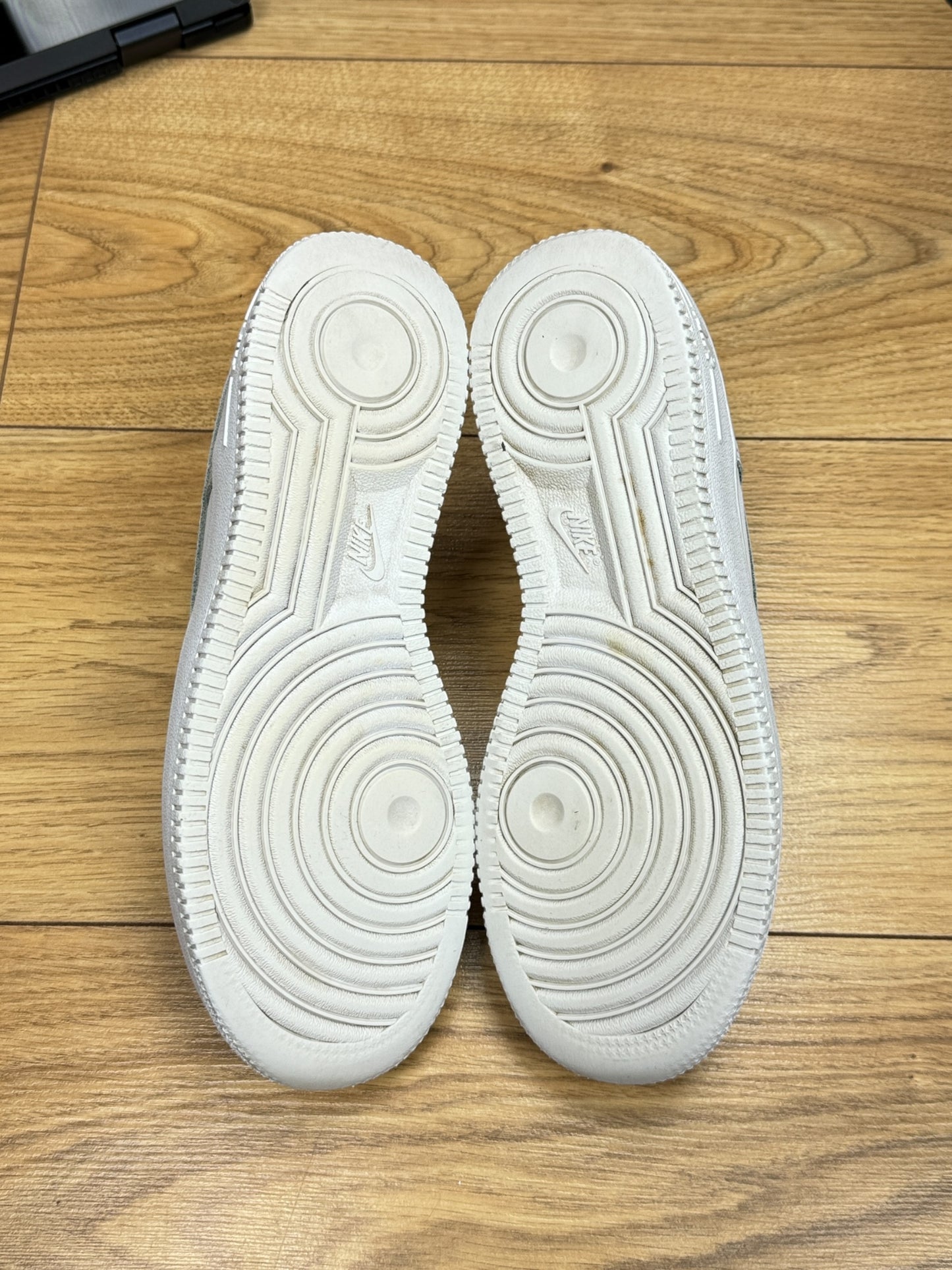 Nike Air Force 1 Low (37.5)