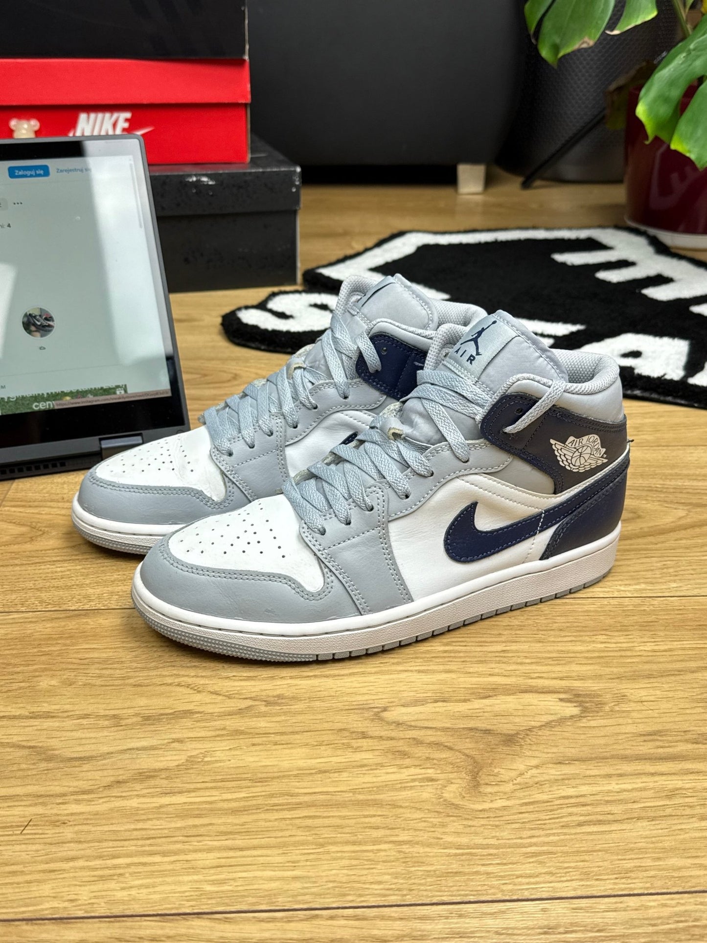 Nike Air Jordan 1 Mid (42.5)