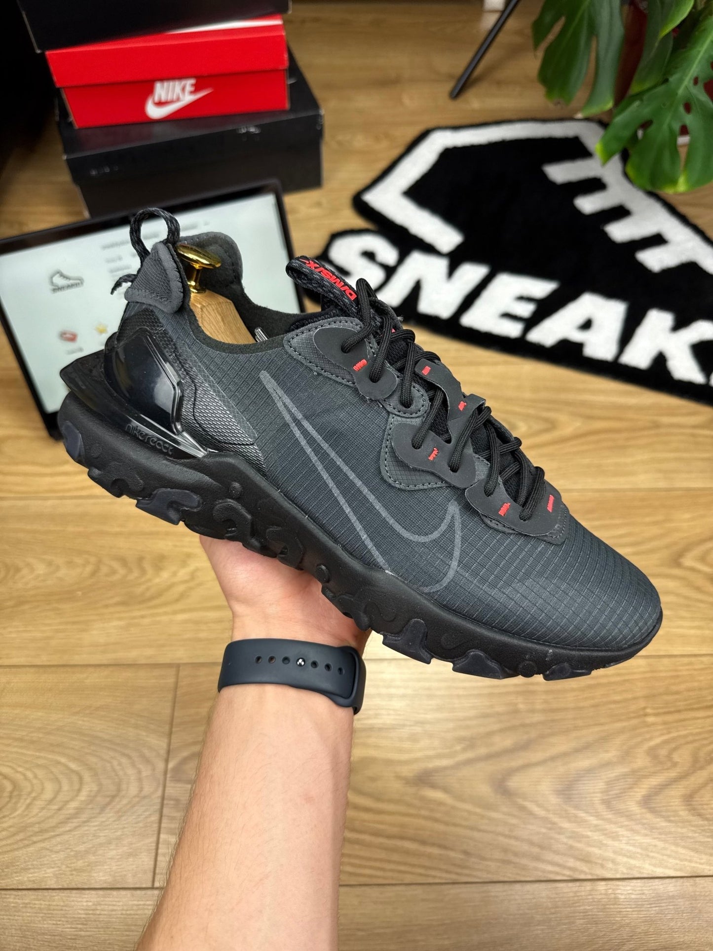 Nike React Vision (45.5)