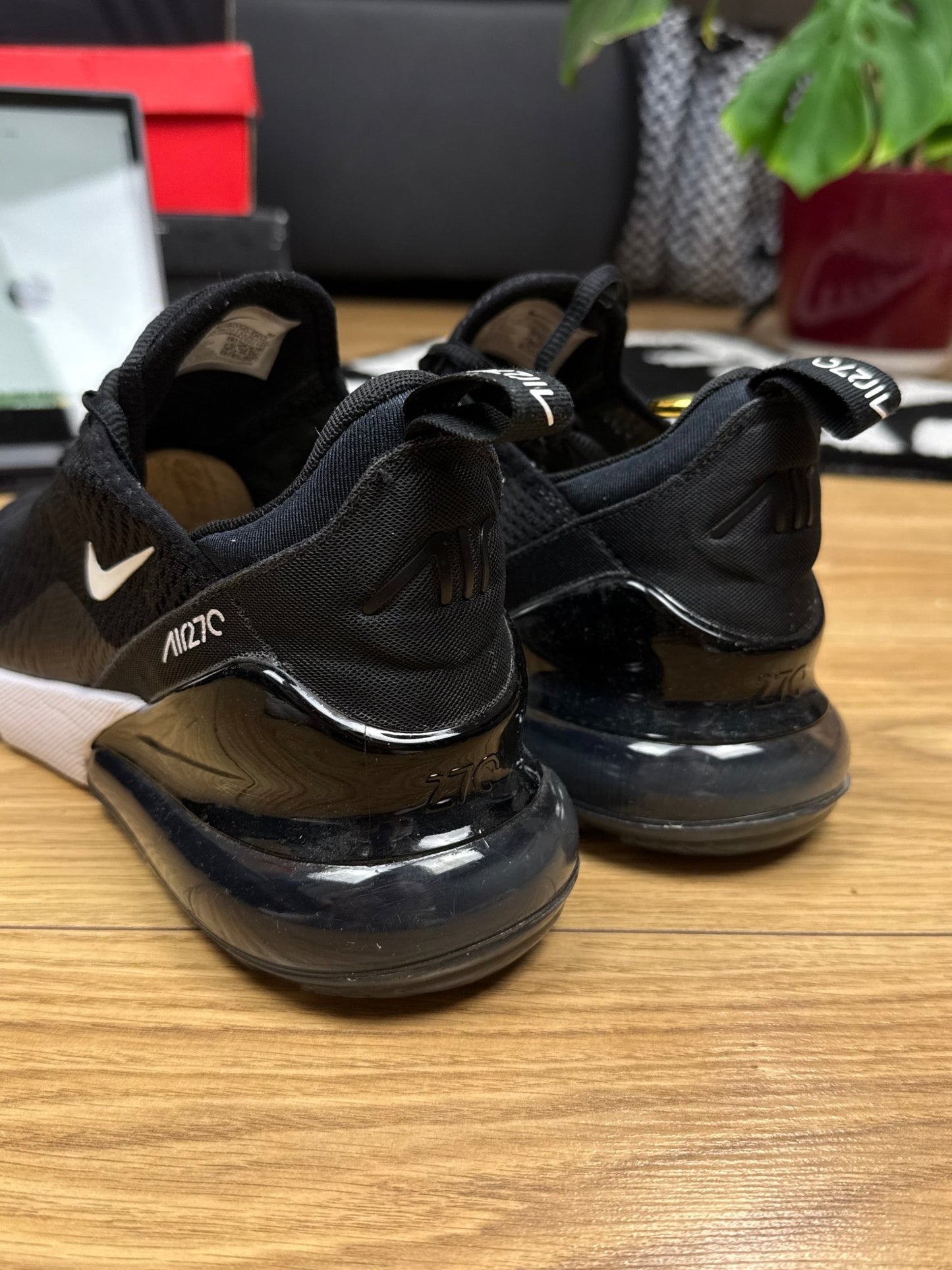 Nike Air Max 270 (42.5)